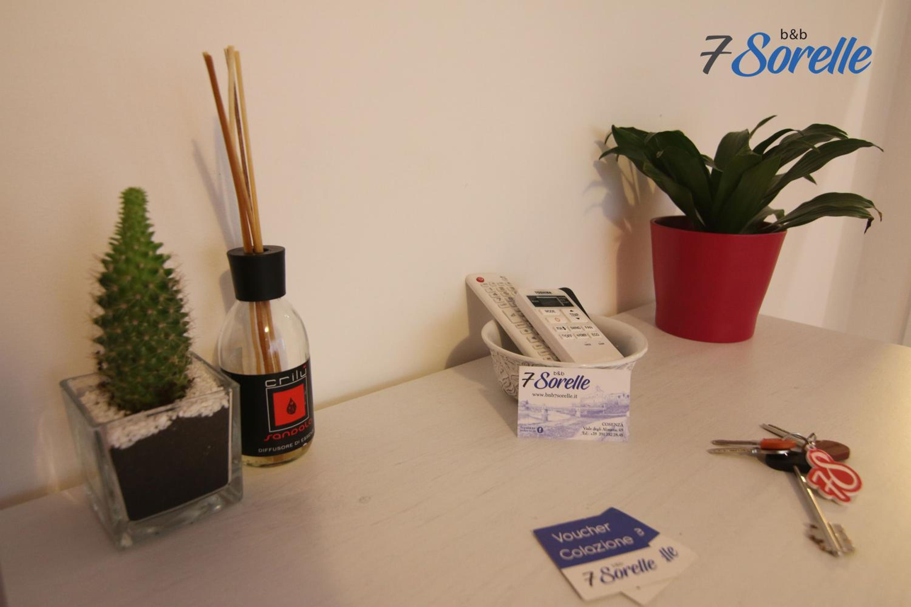 Double Room - Photo 8