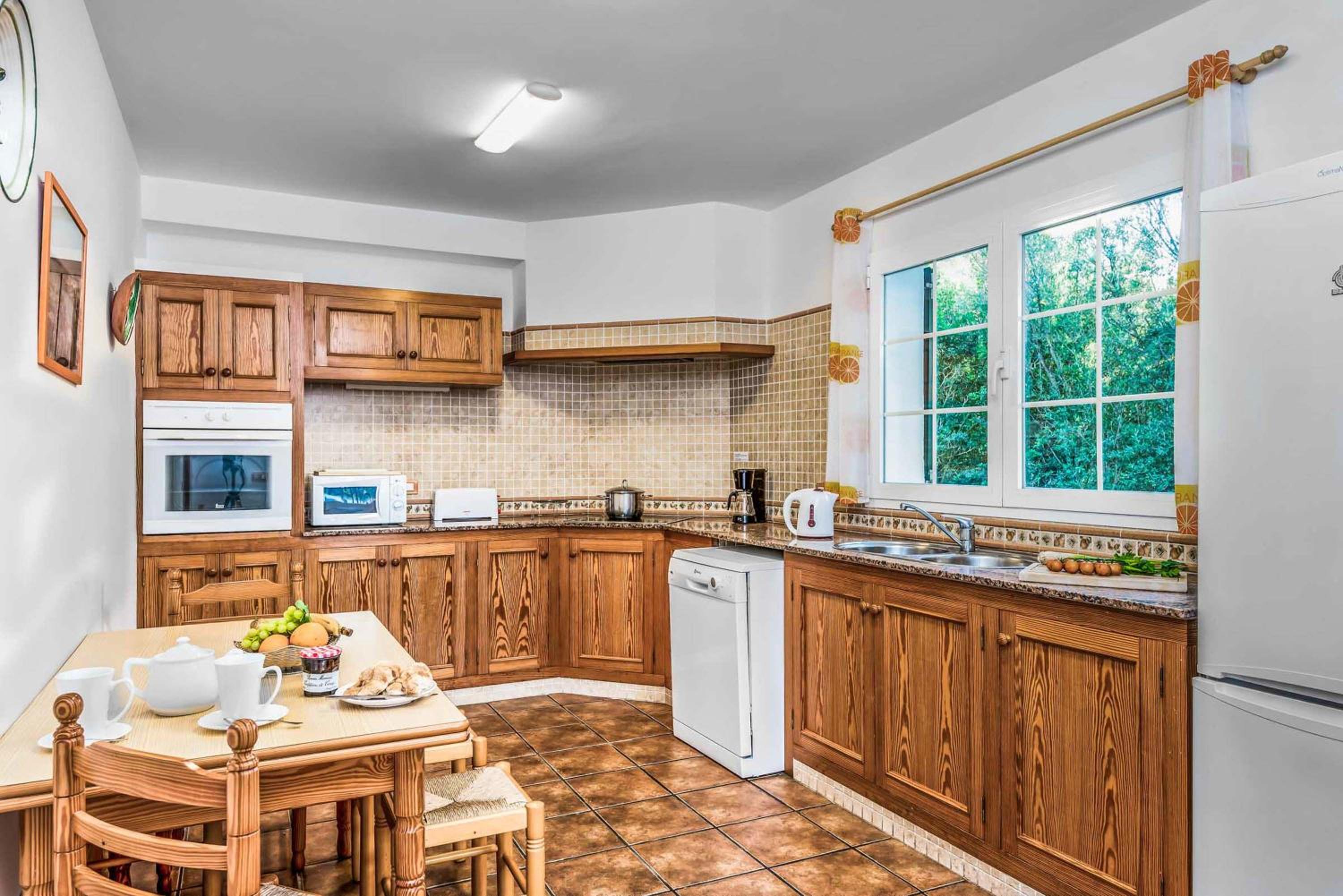 Villa photo 2