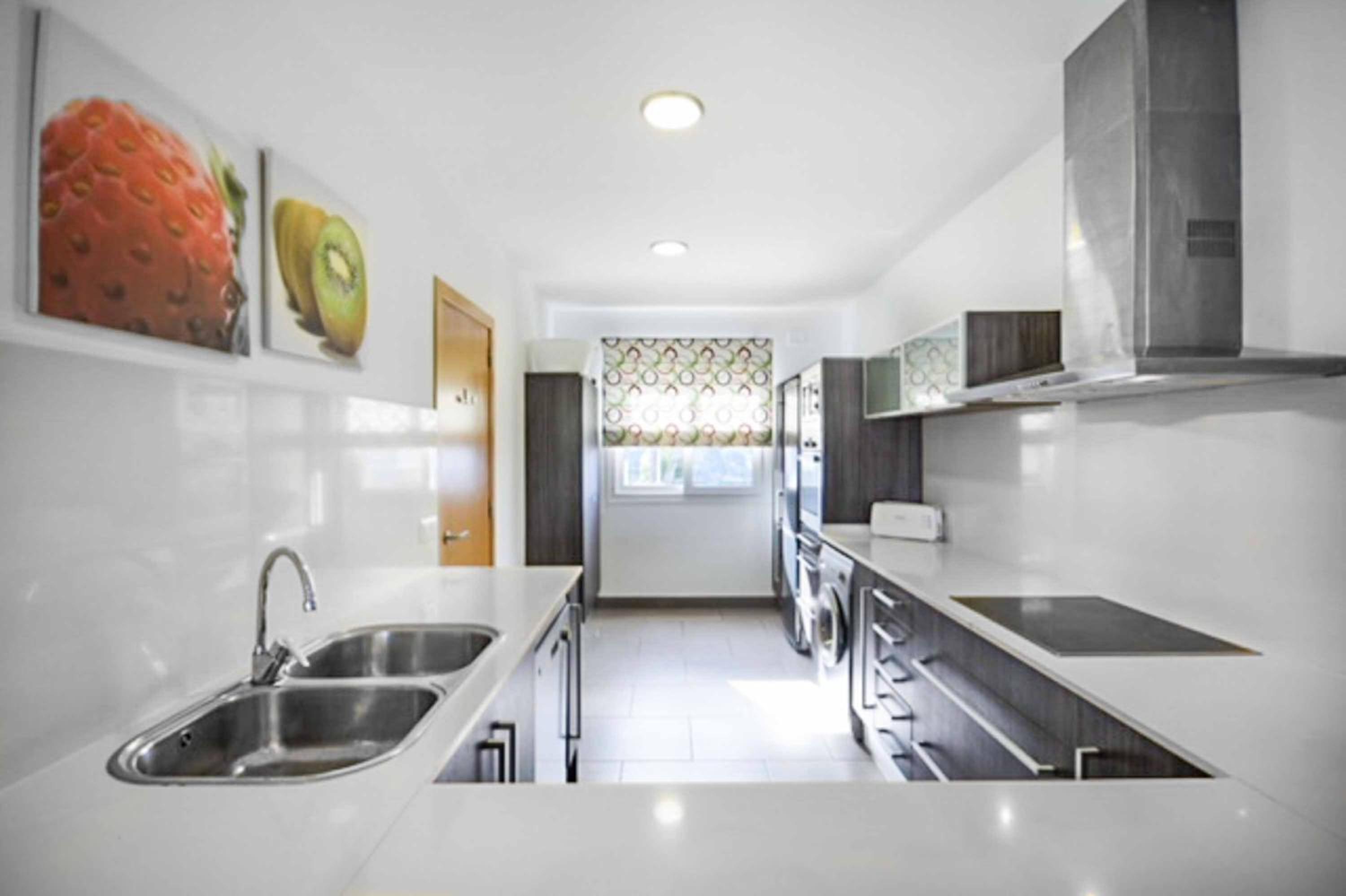Four-Bedroom Villa photo 2
