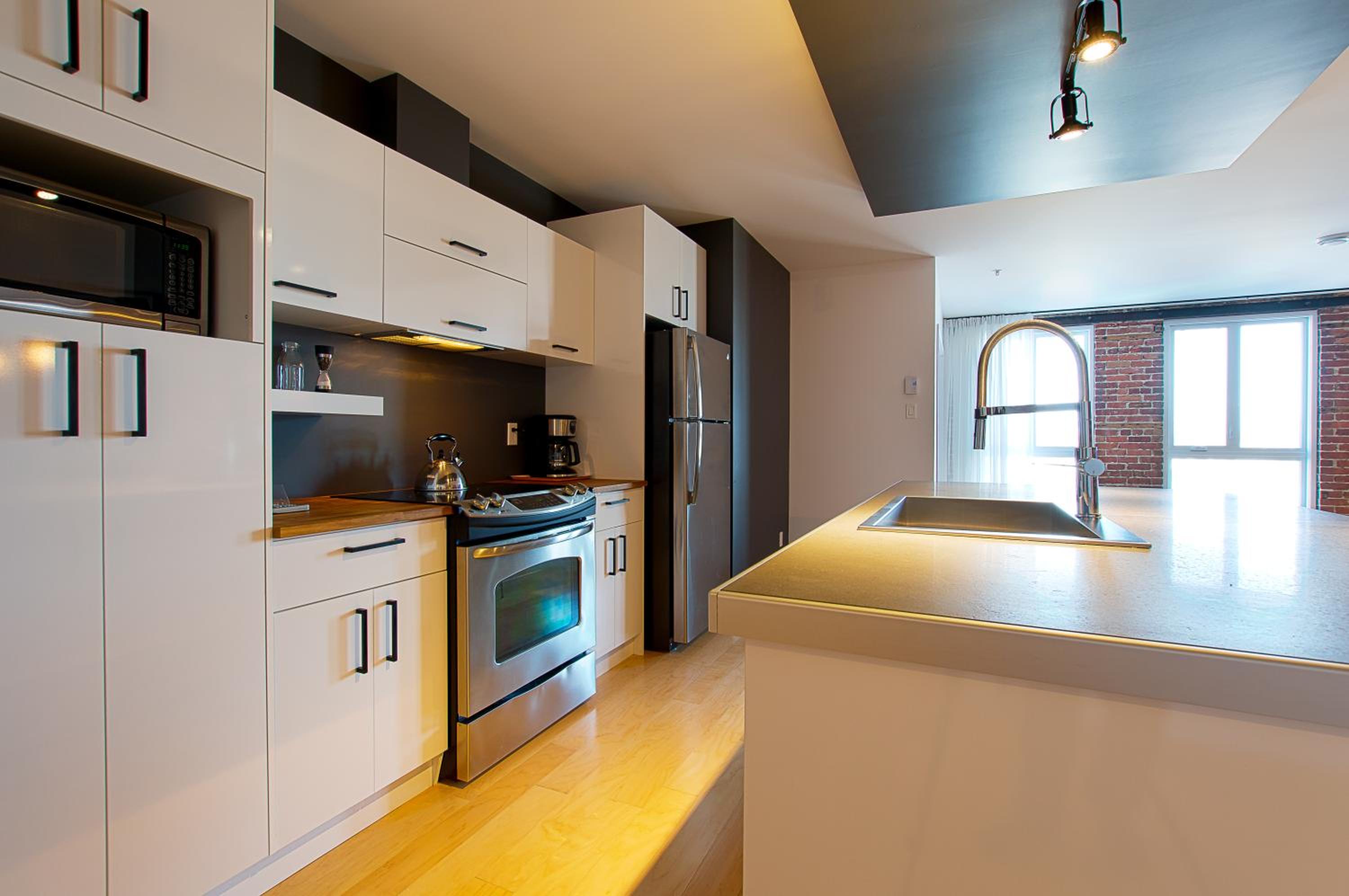 Two-Bedroom Apartment 304 - City View