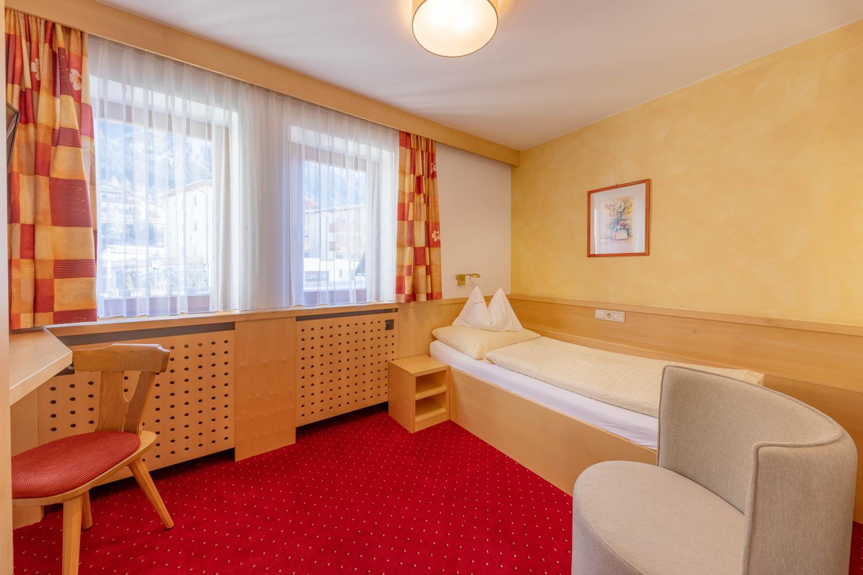 Economy Single Room