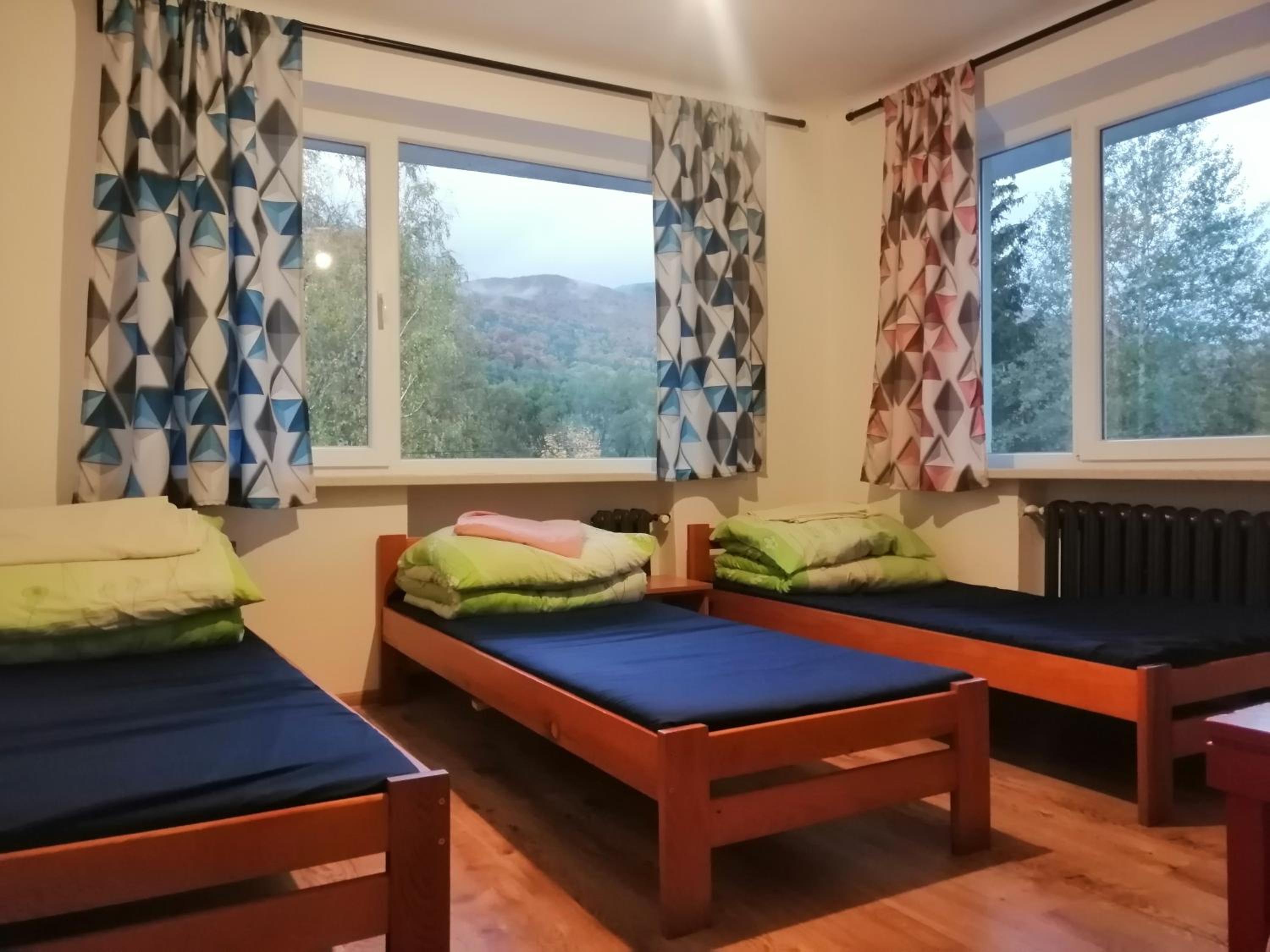 Basic Triple Room with Shared Bathroom photo 1