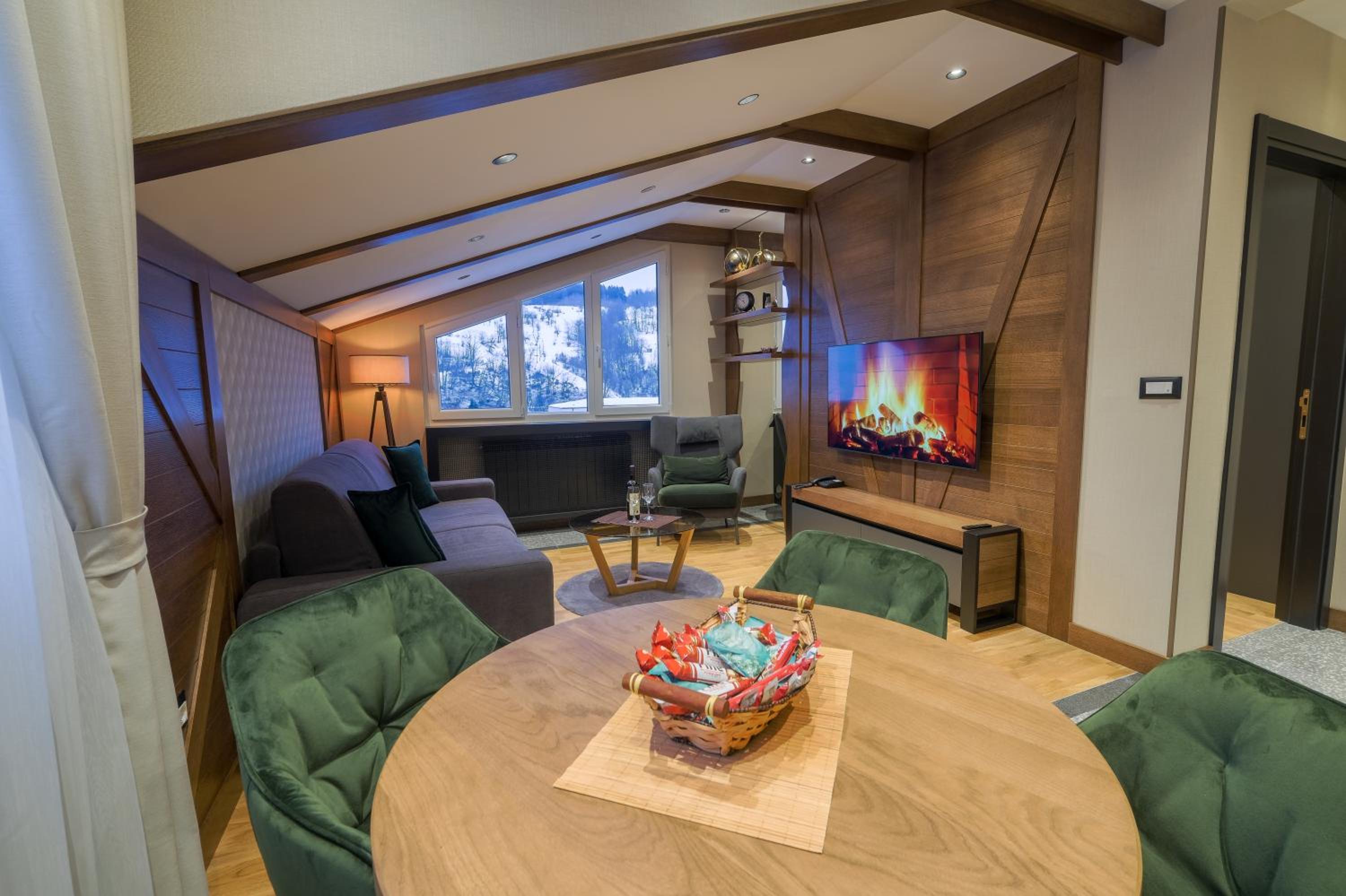 One-Bedroom Apartment