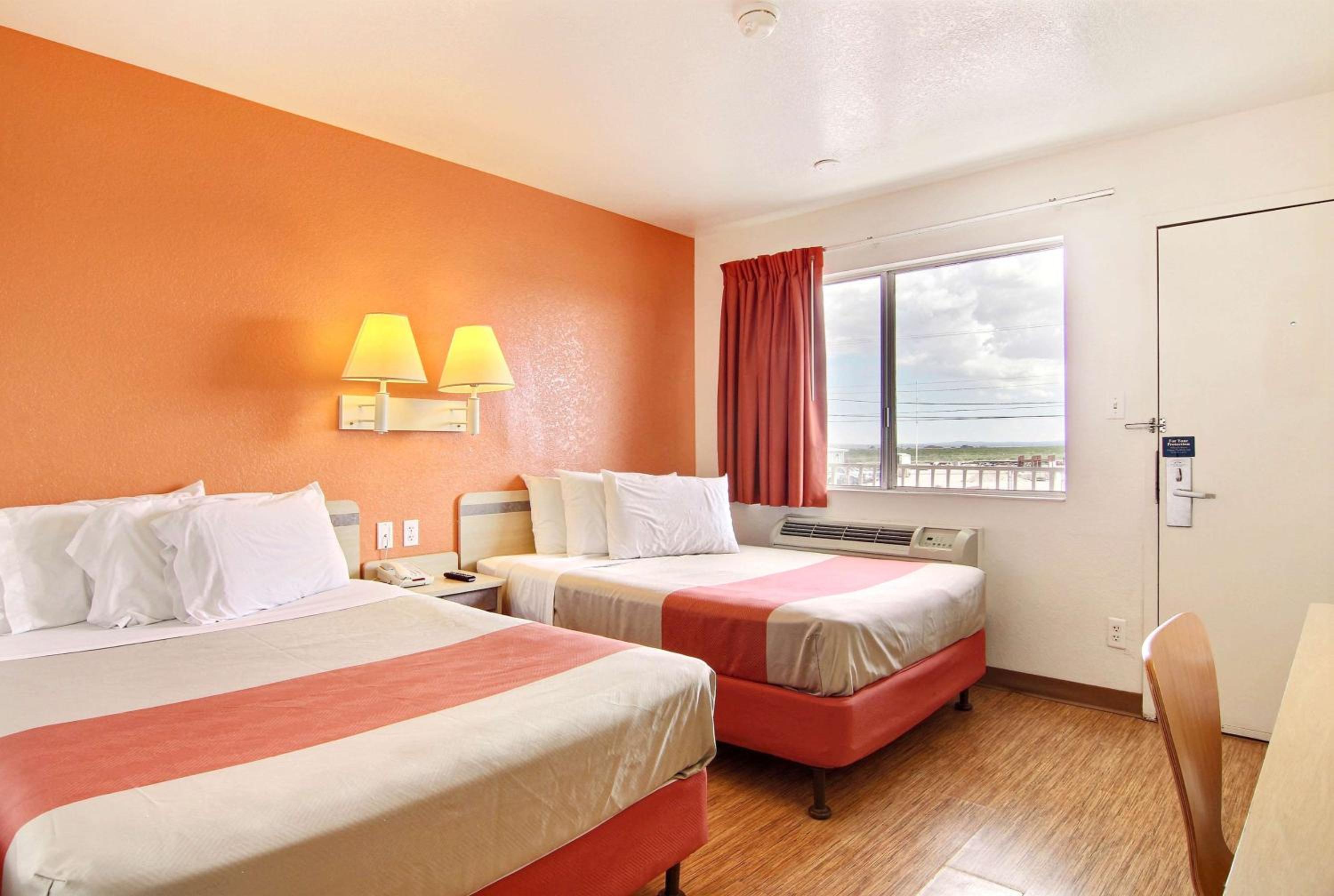 Deluxe Quadruple Room photo 3