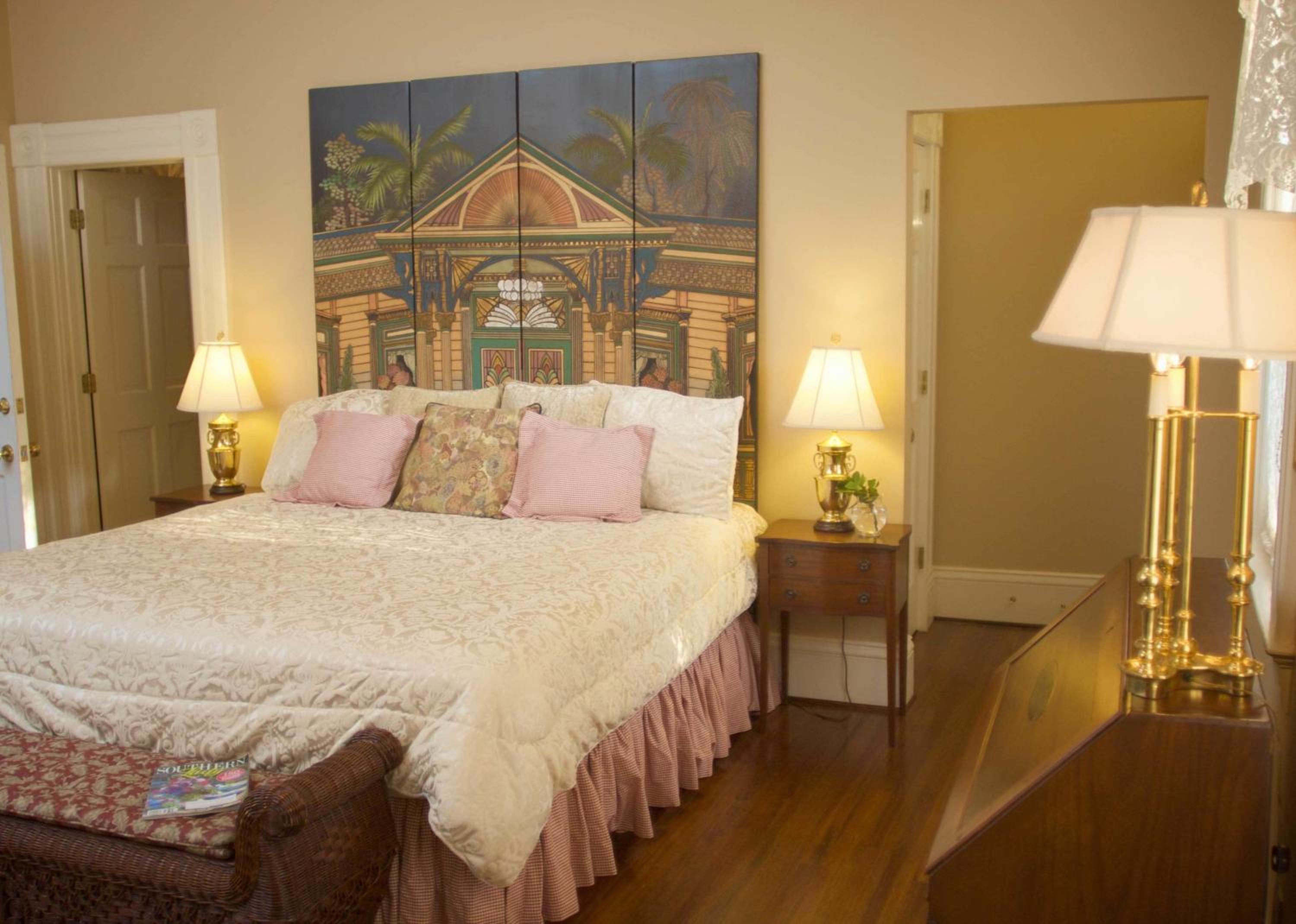 Superior King Room - Photo 3