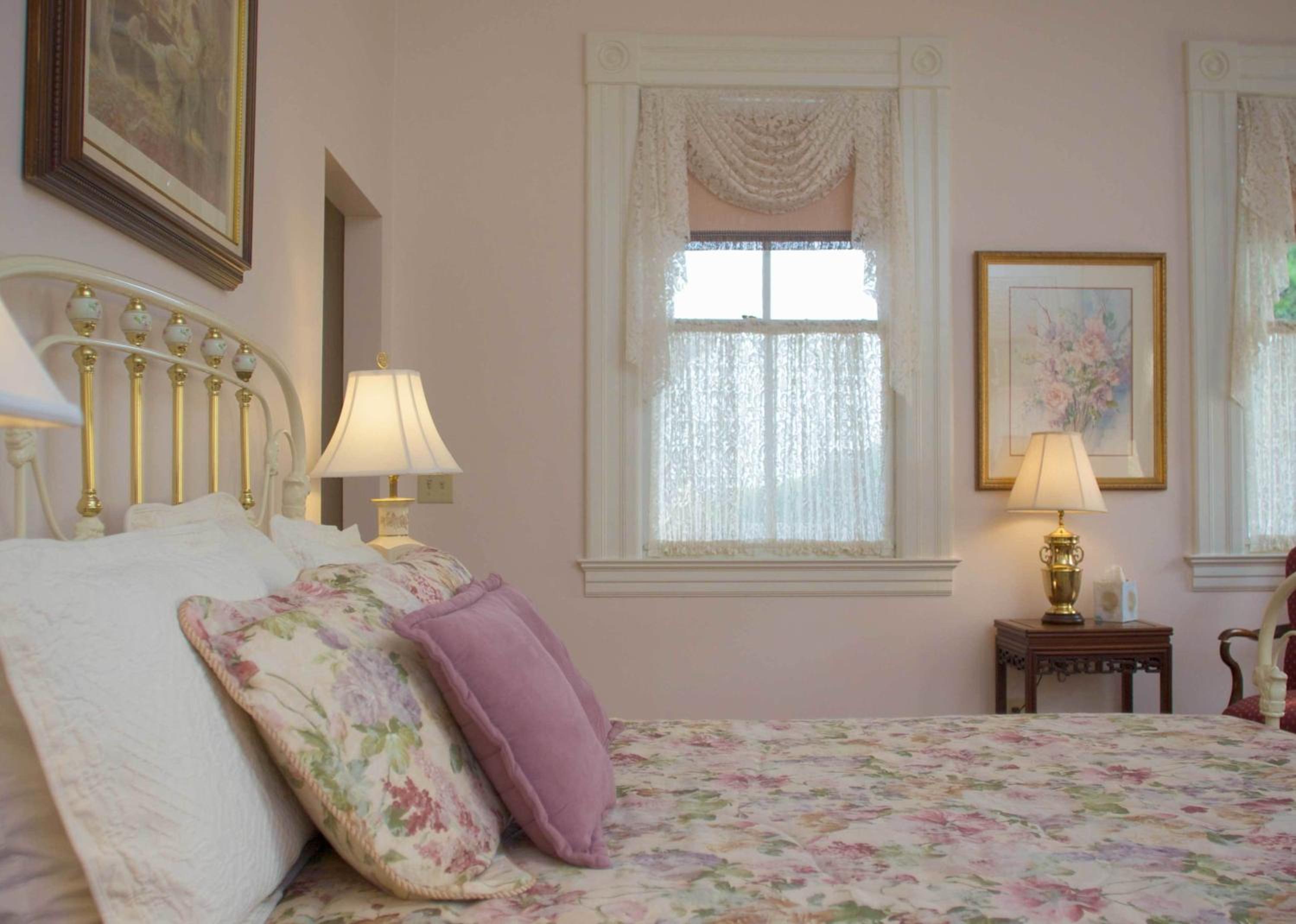 Standard Double Room - Photo 10