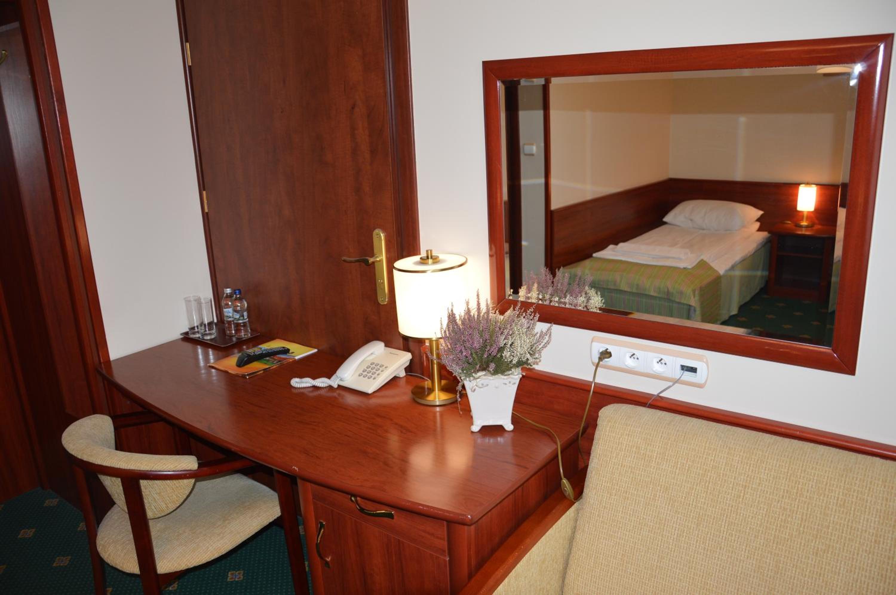 Twin Room - Photo 6