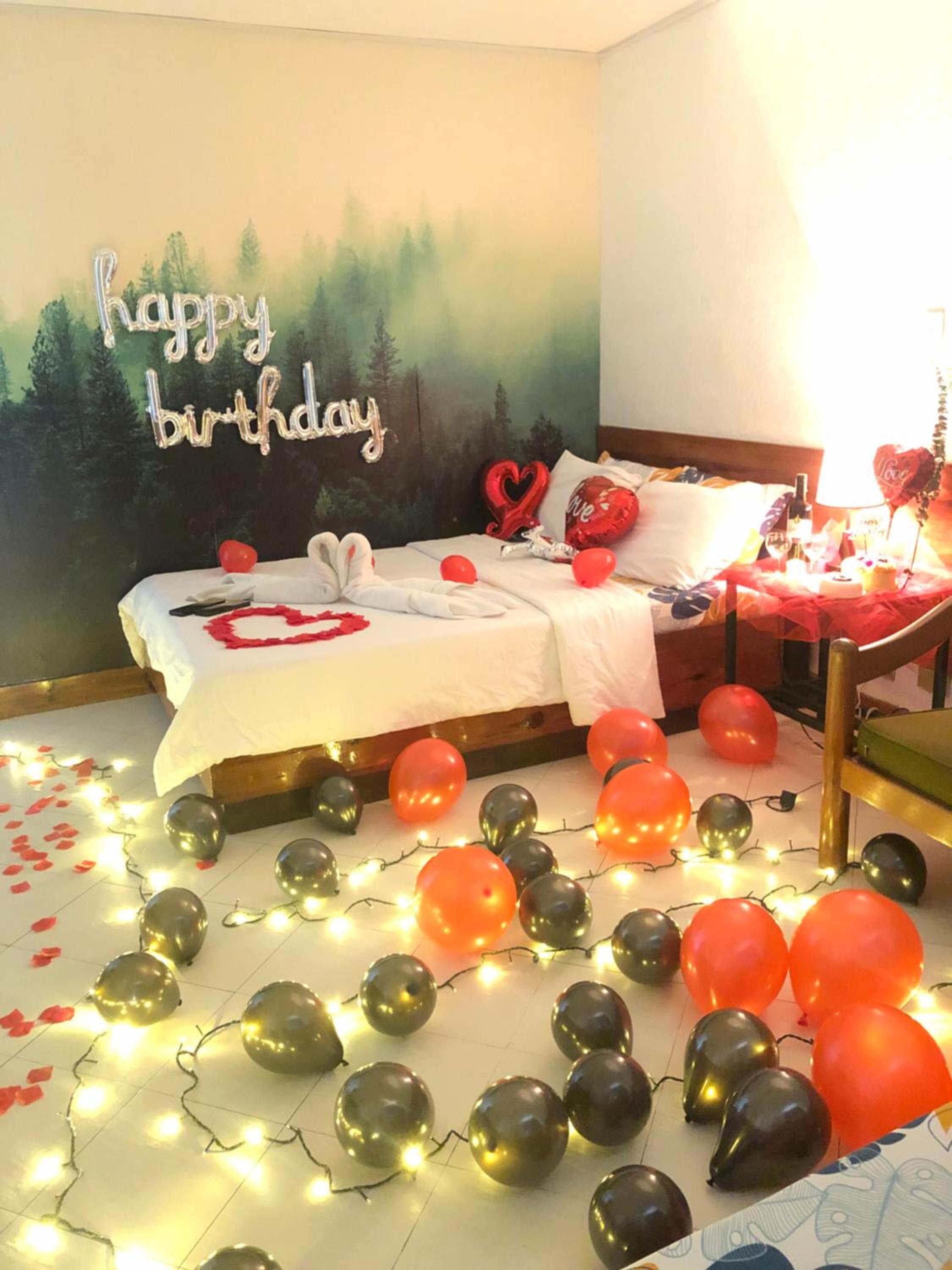 Deluxe Double Room with Balcony - Photo 9