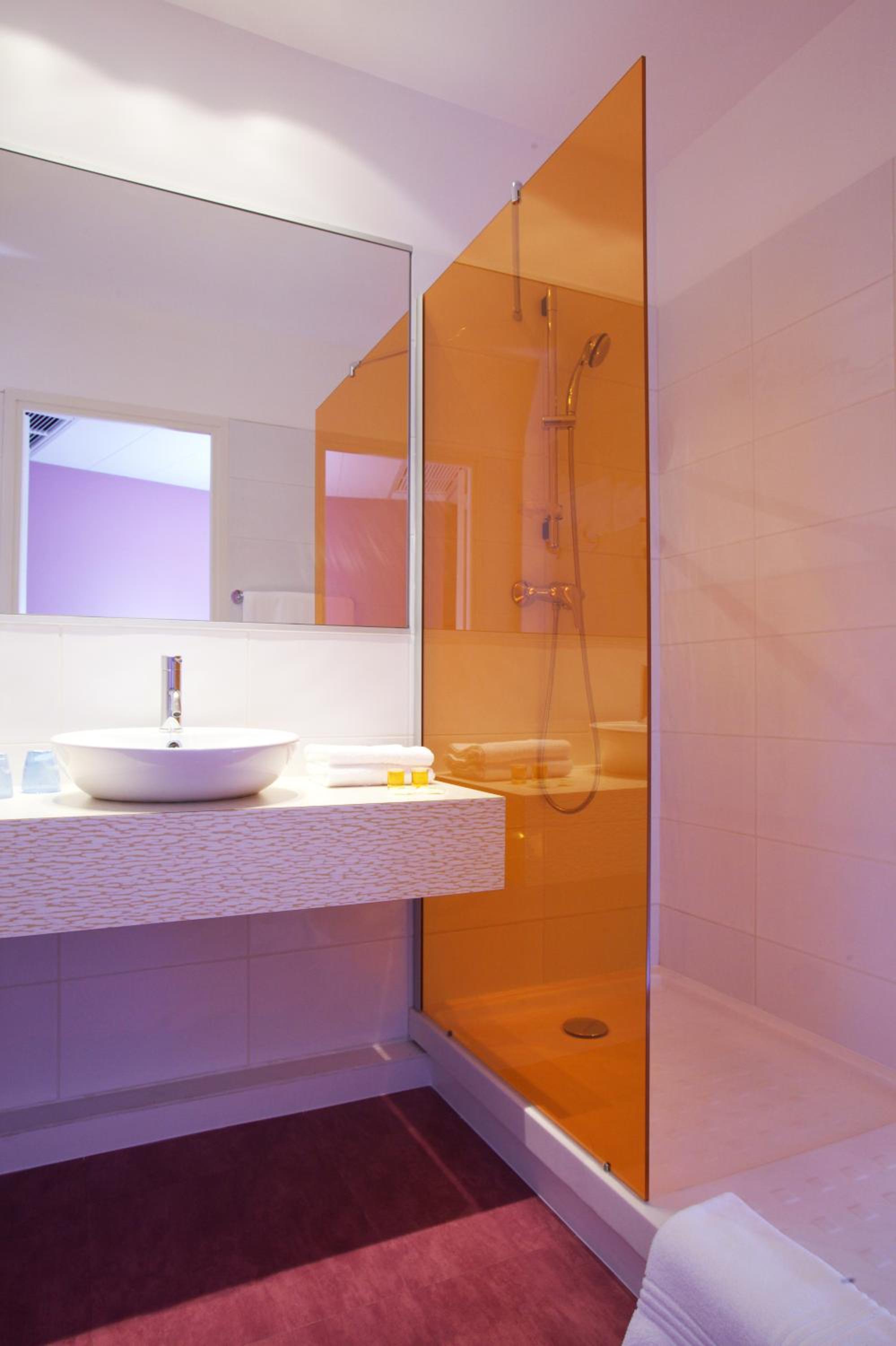 Standard Double Room - Photo 6