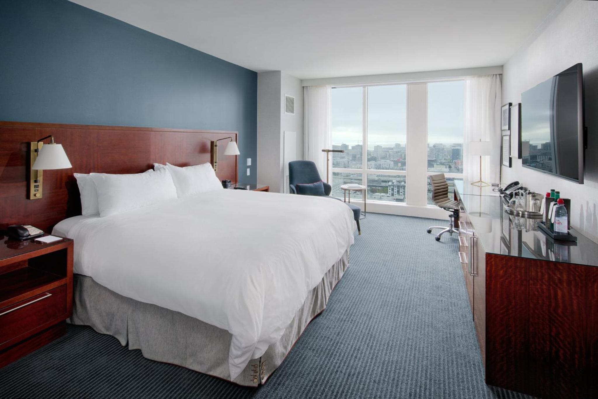 Superior King Room - Photo 4