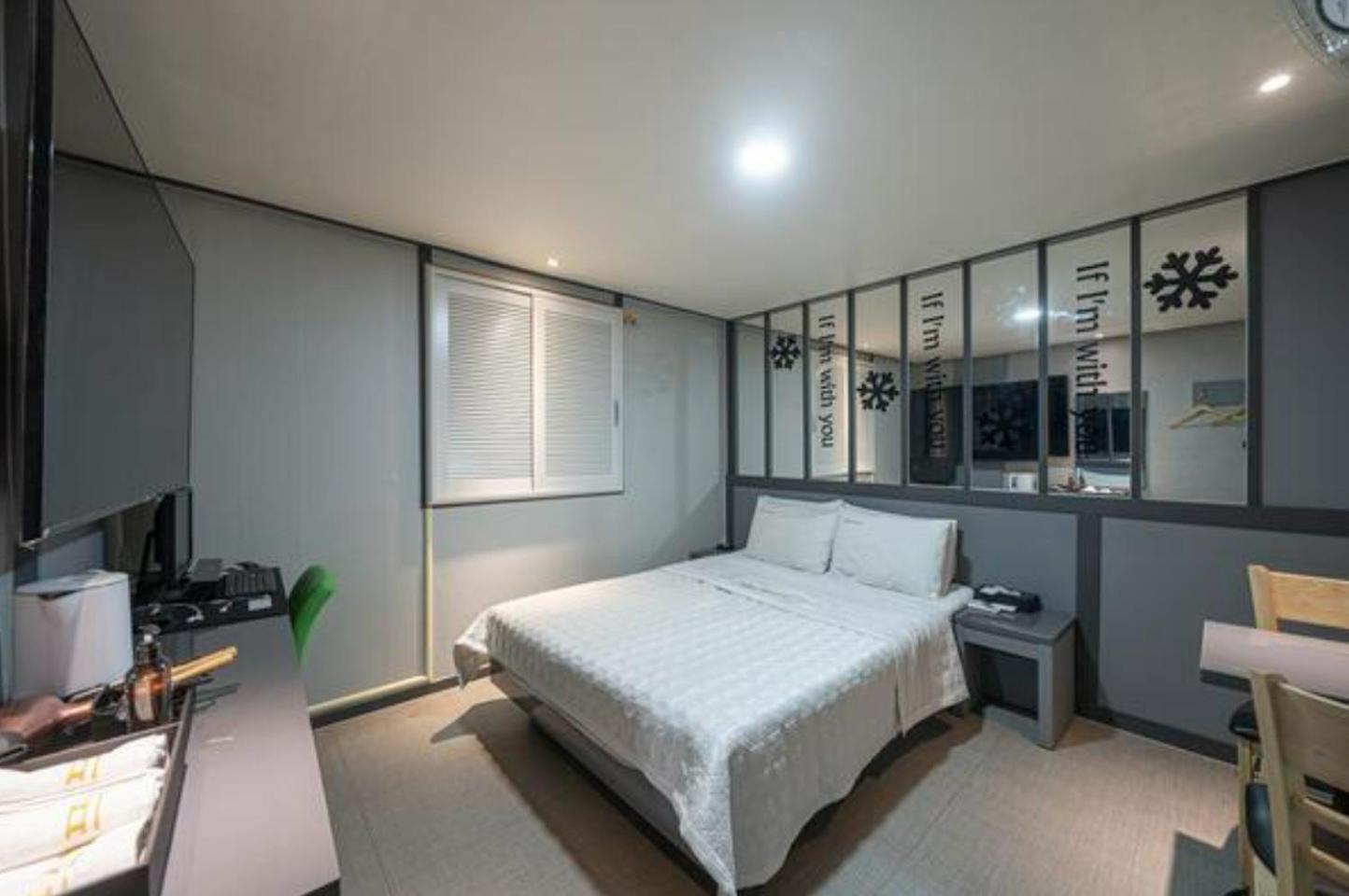 Deluxe Double Room photo 2