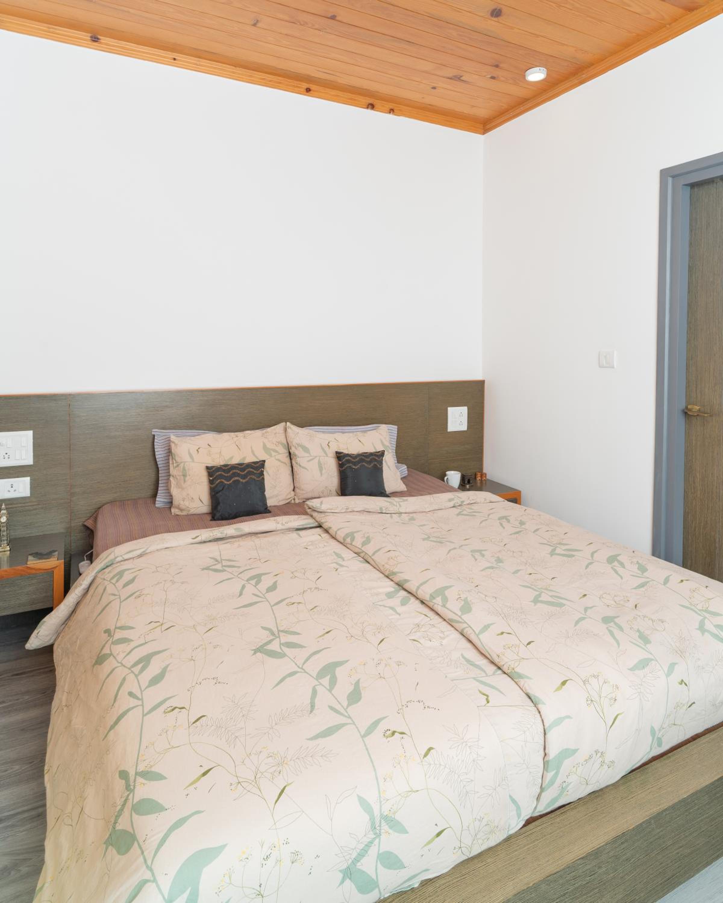 Three-Bedroom Chalet photo 1