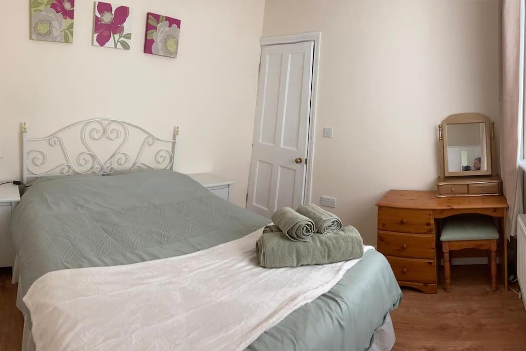 Three-Bedroom House photo 1