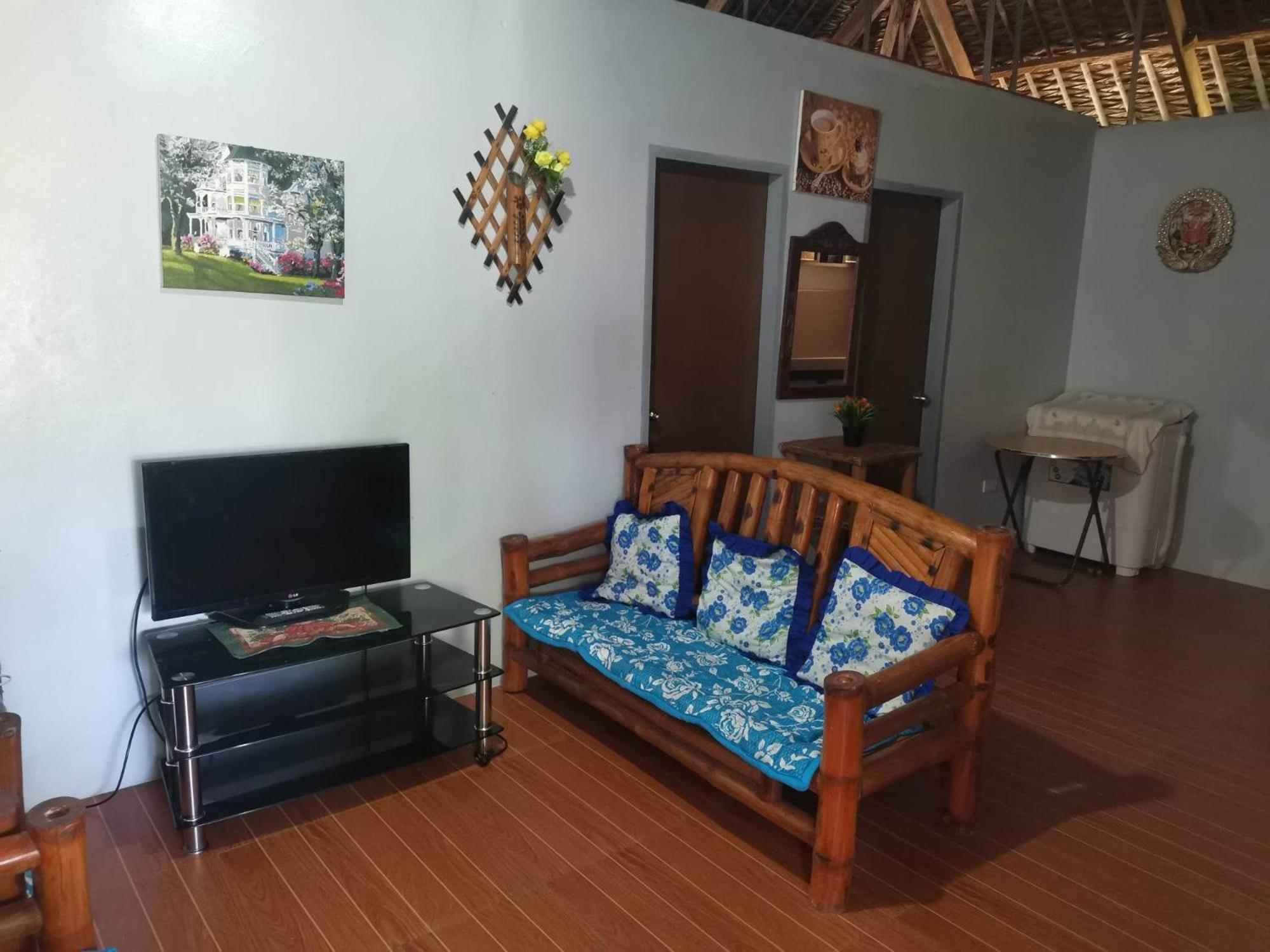 Two-Bedroom House - Photo 28