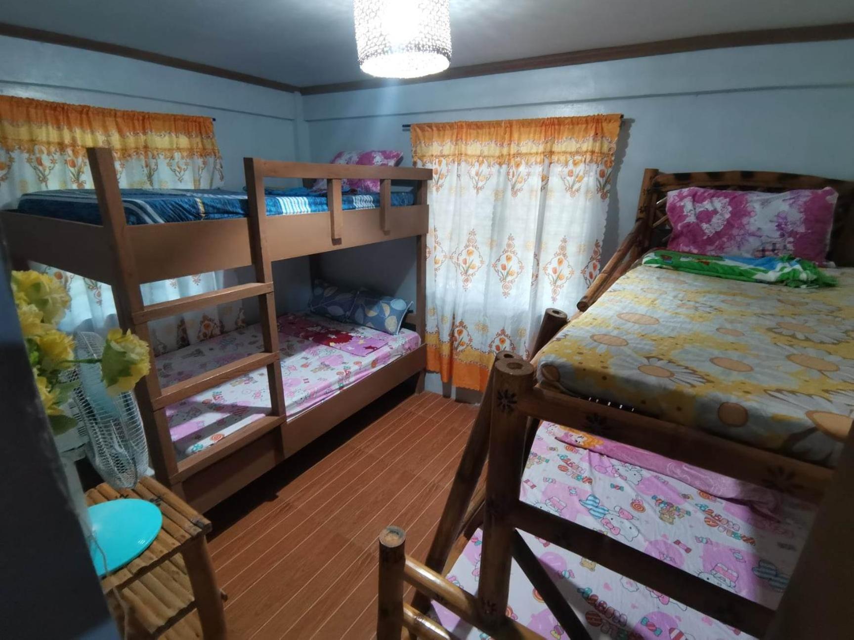 Two-Bedroom House - Photo 1