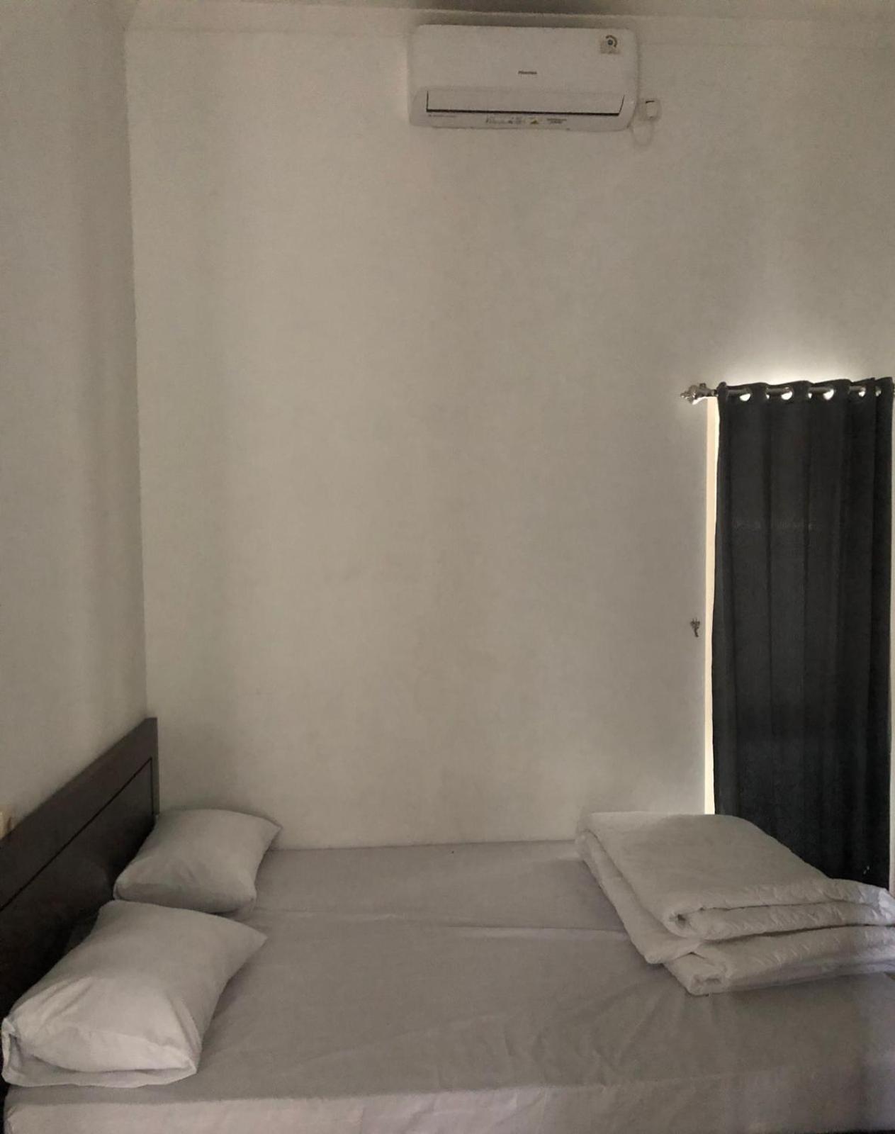 Deluxe Room (2 Adults + 1 Child) photo 1