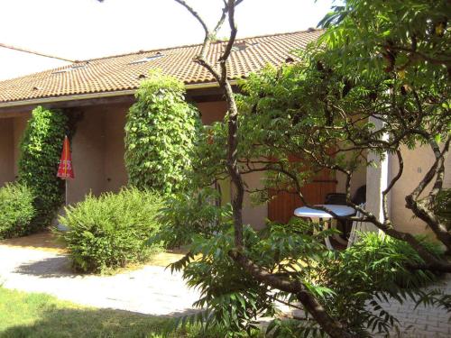 Two-Bedroom Bungalow photo 1
