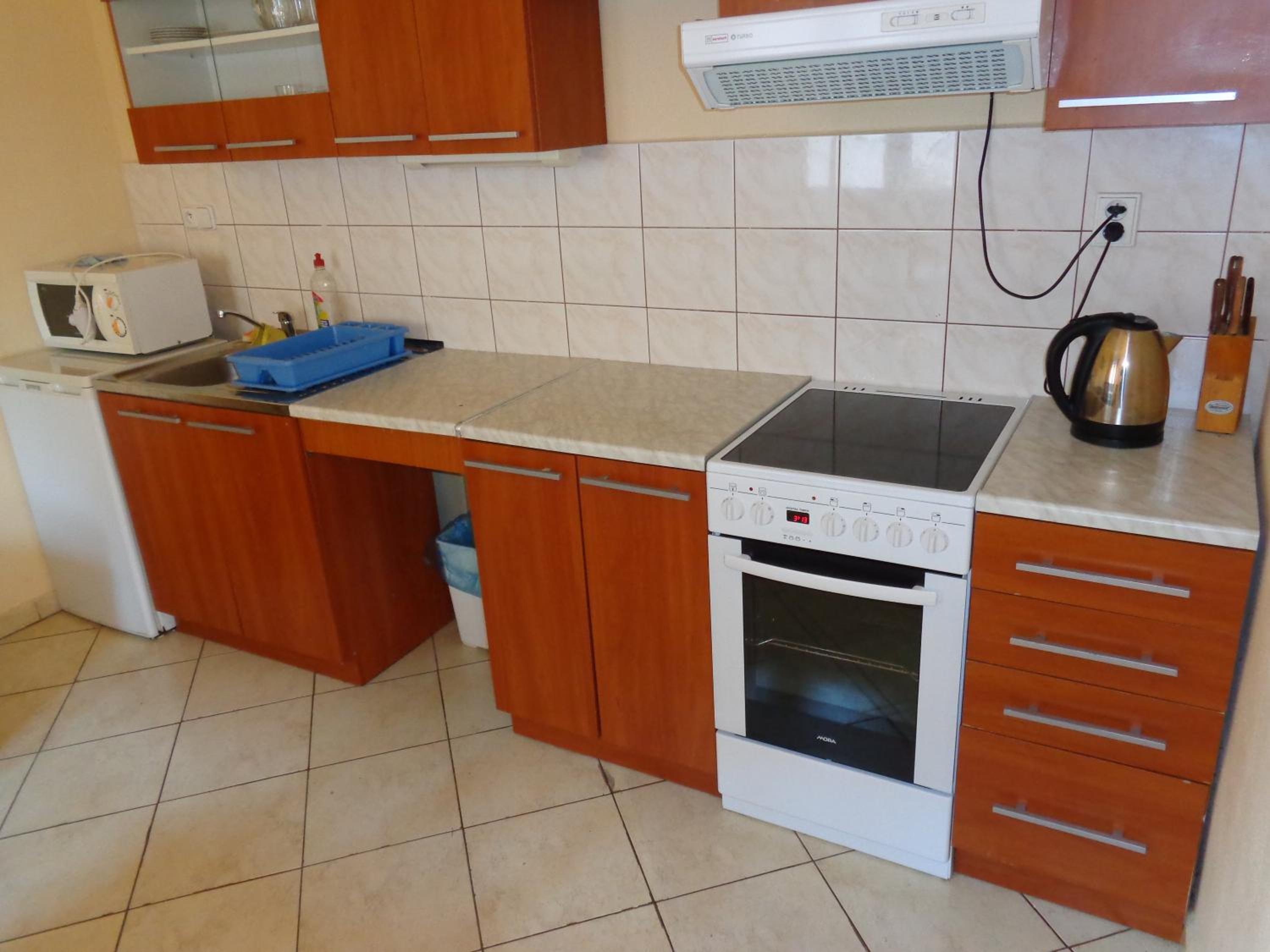 Two-Bedroom House - Photo 7