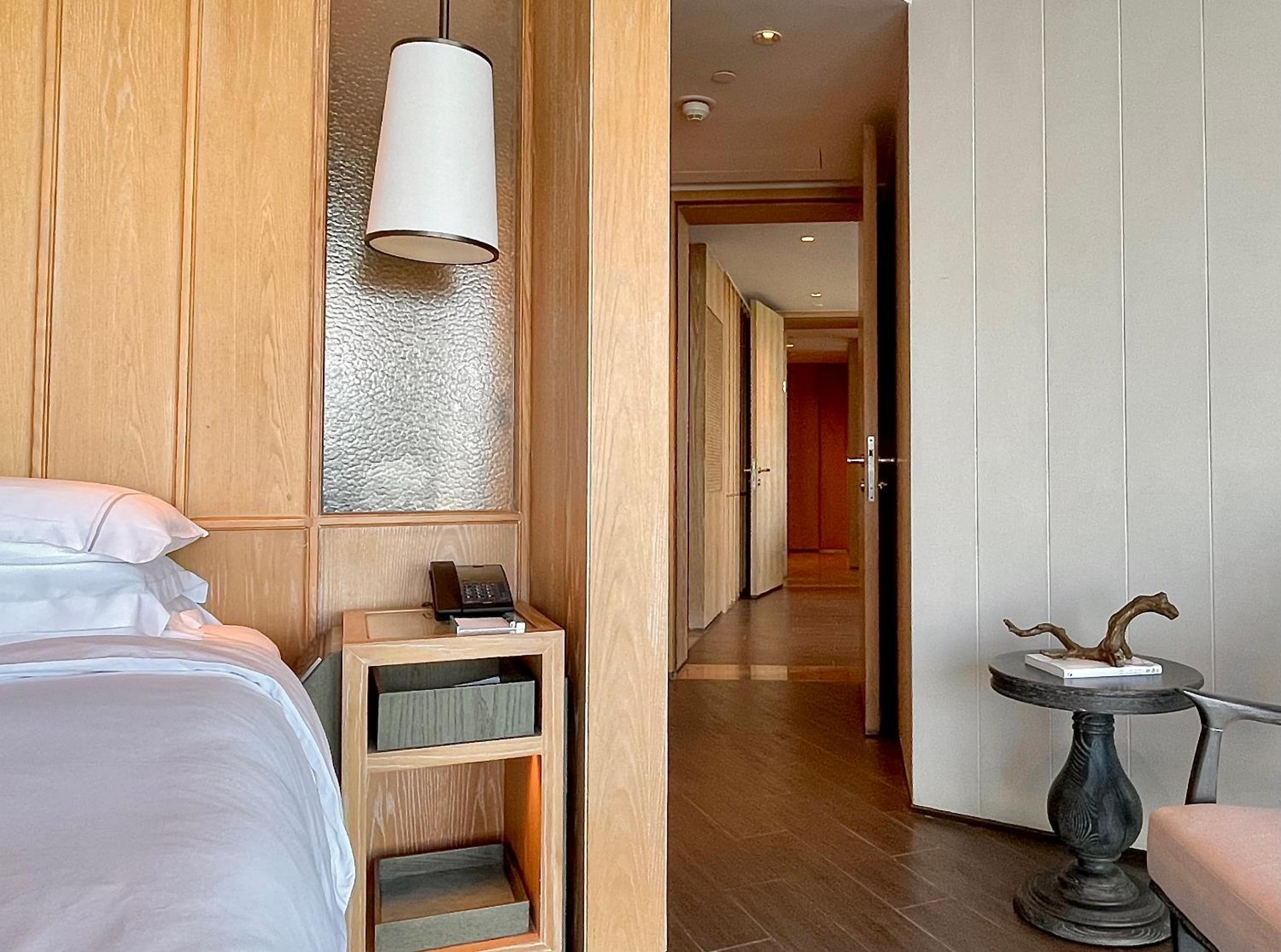 Ocean View Two-bedroom Suite (connecting) thumbnail 6