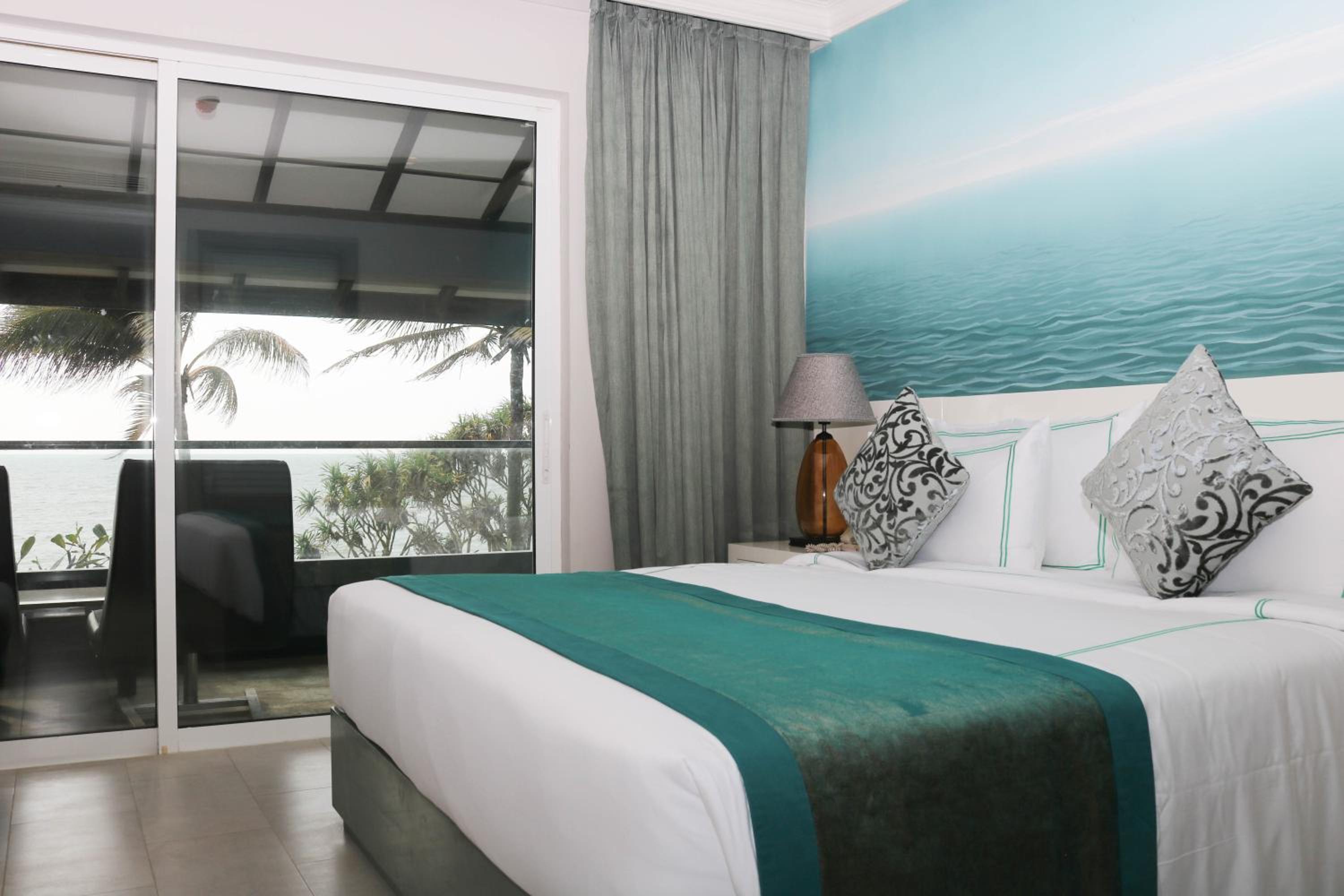Deluxe Double or Twin Room photo 3