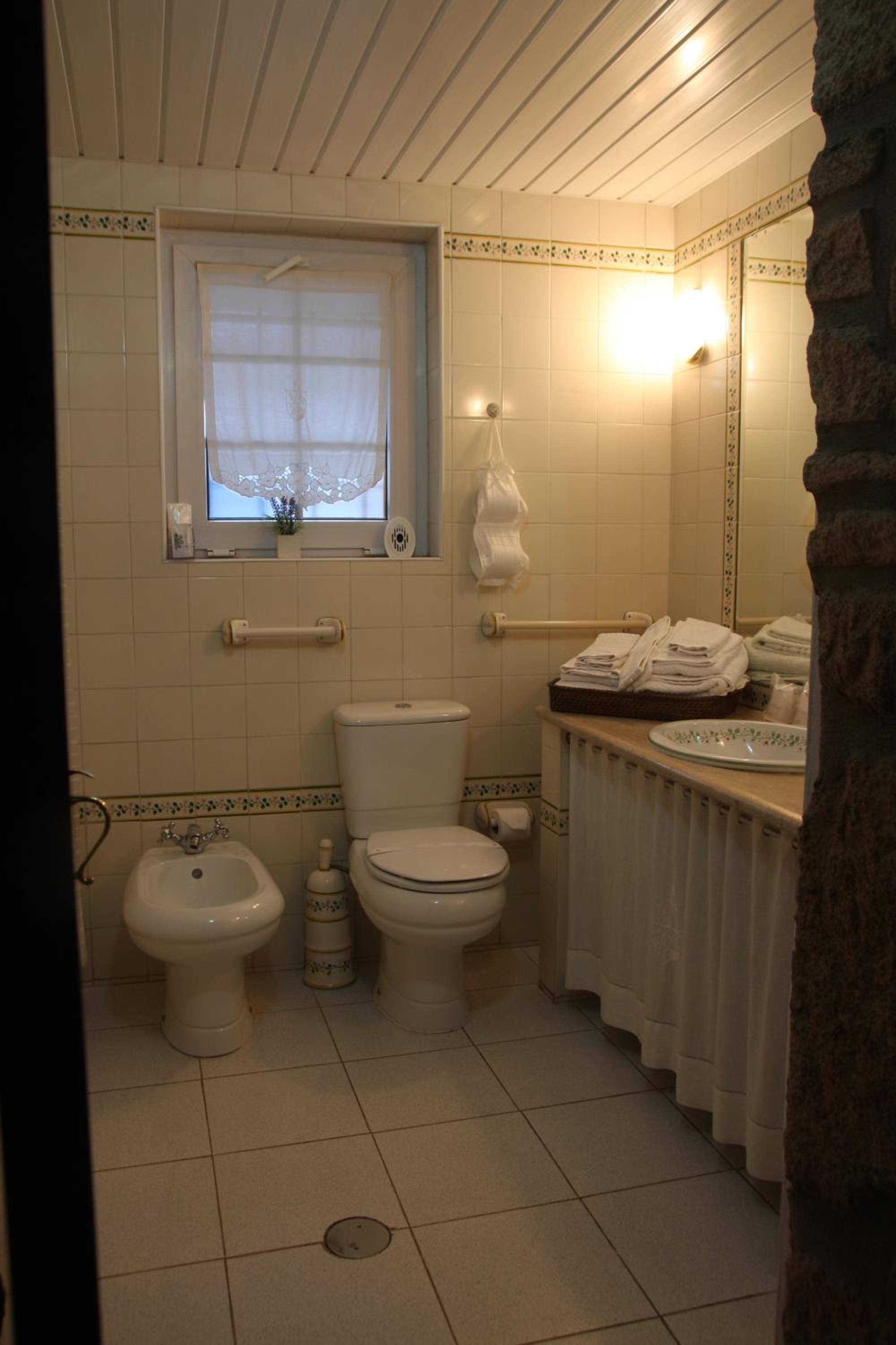 Double Room - Photo 6