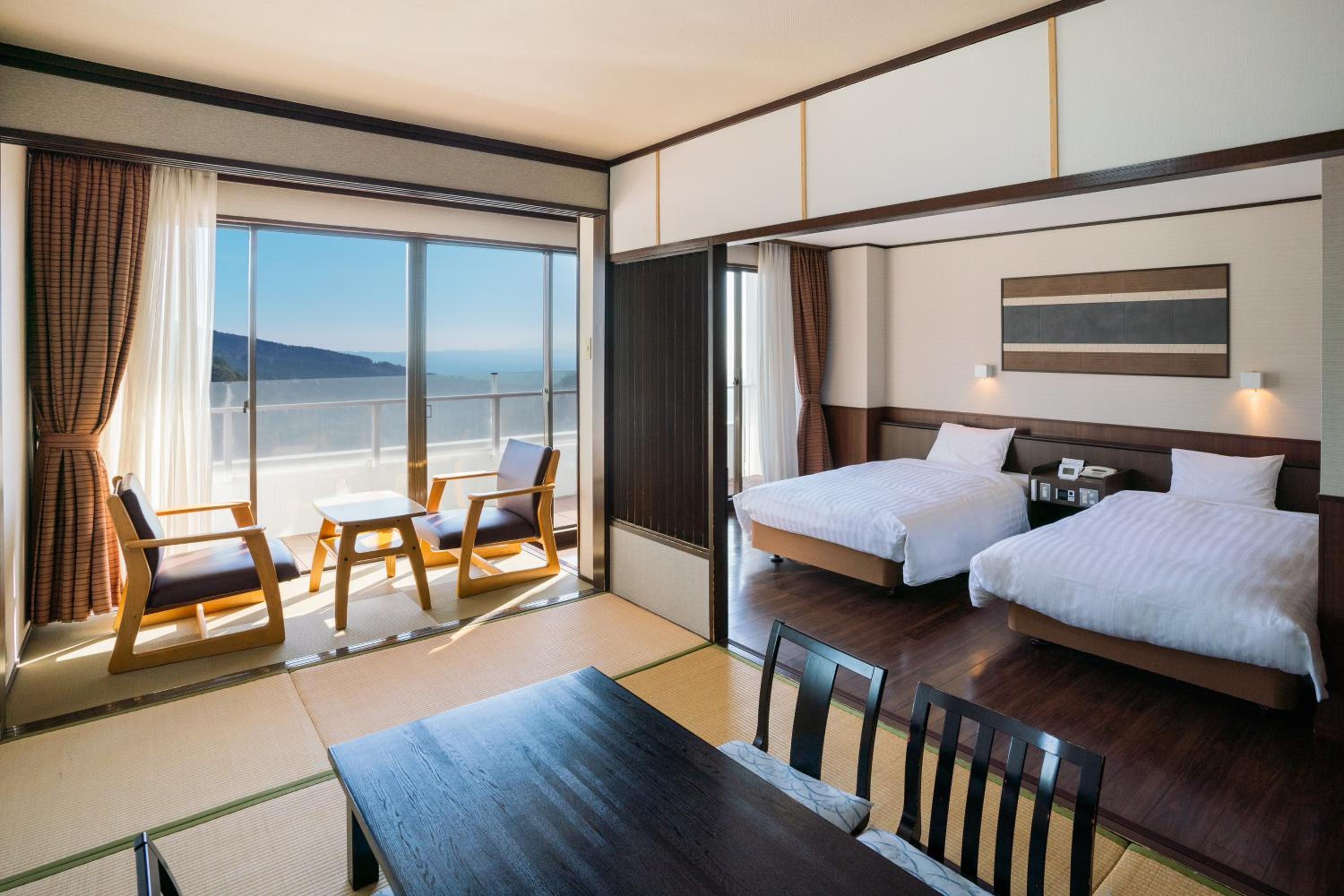Quadruple Room with Tatami Area photo 2