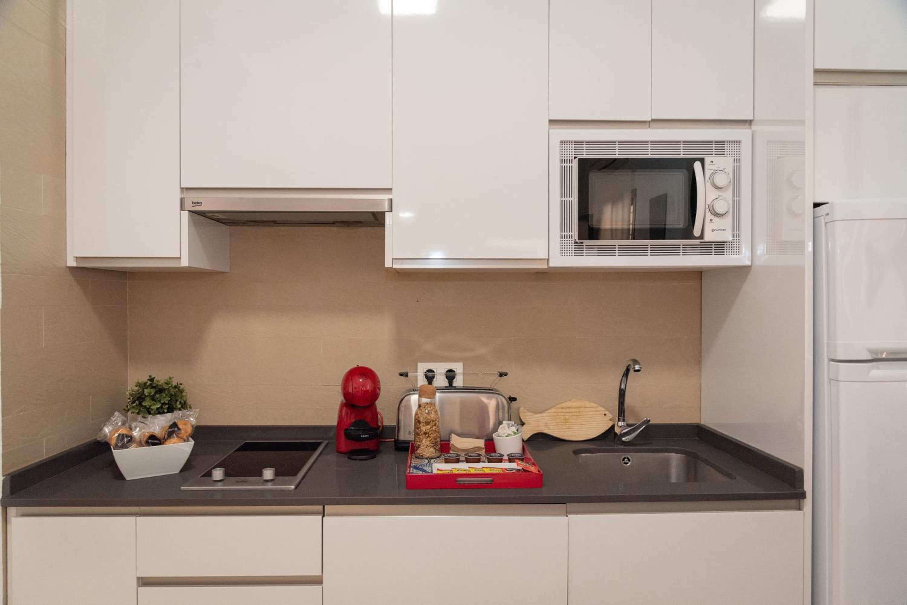 Superior One-Bedroom Apartment - Photo 25