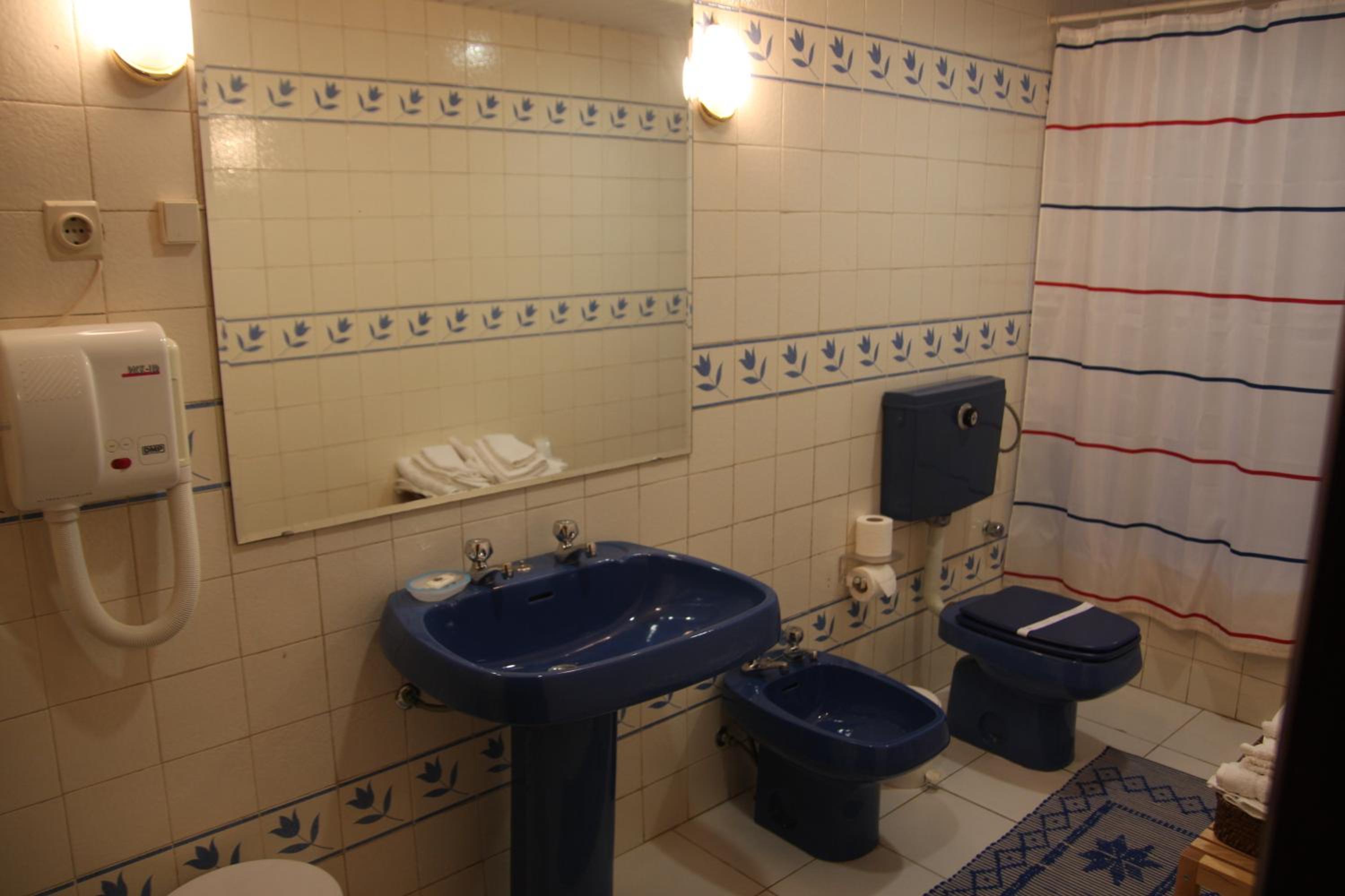 Twin Room - Photo 4