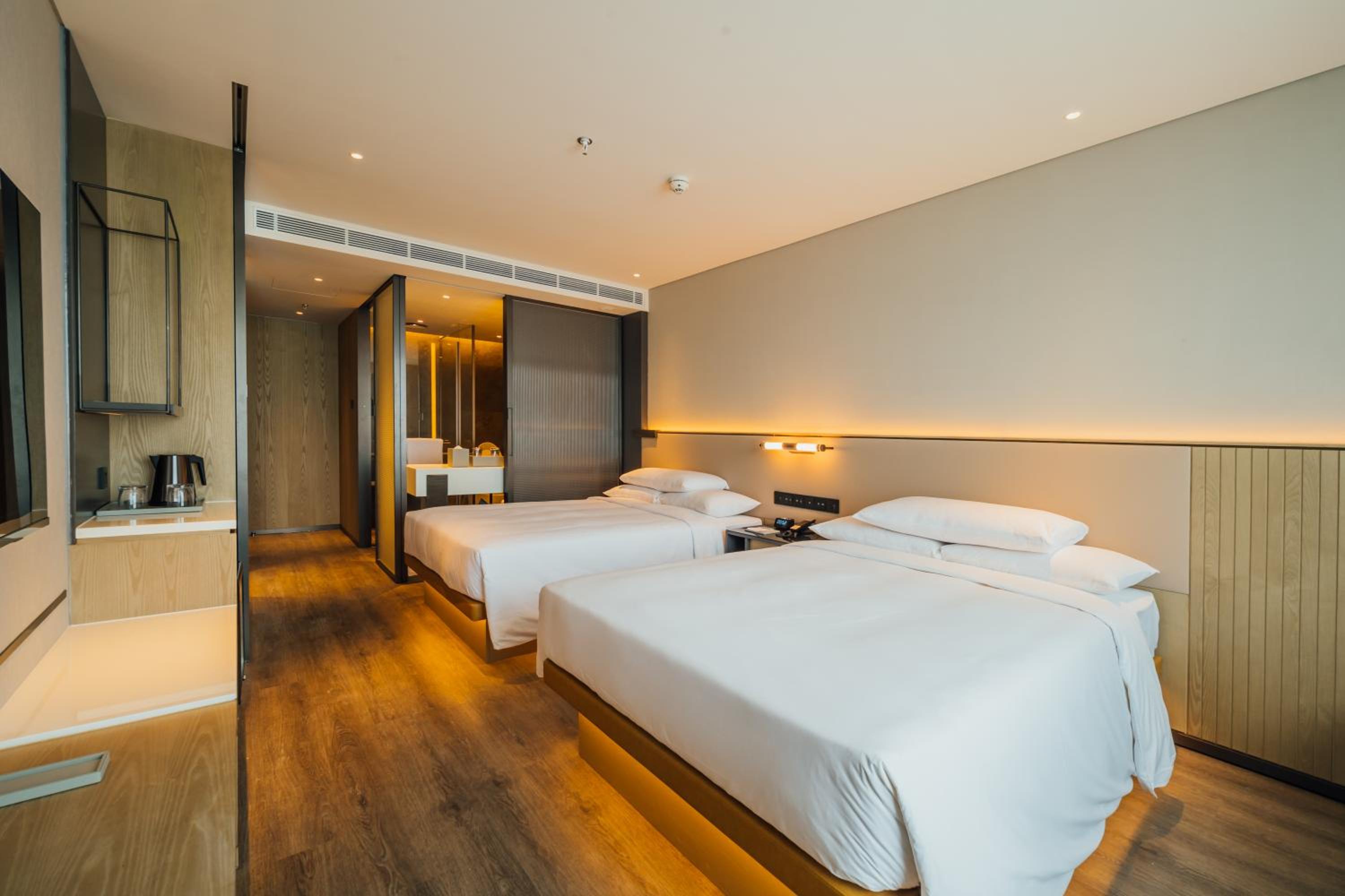 Standard Double Room with Two Double Beds - Photo 1
