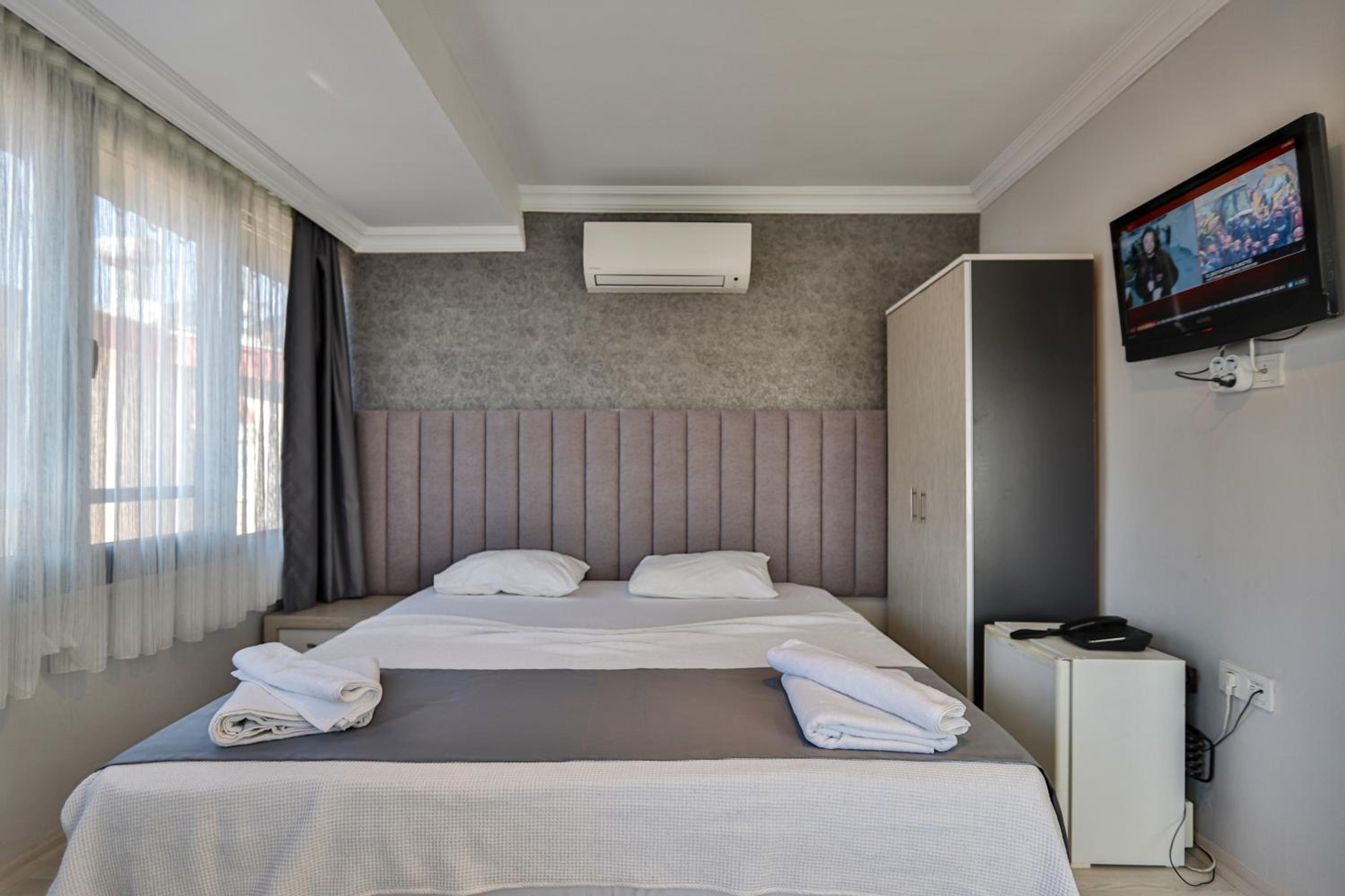 Deluxe Single Room