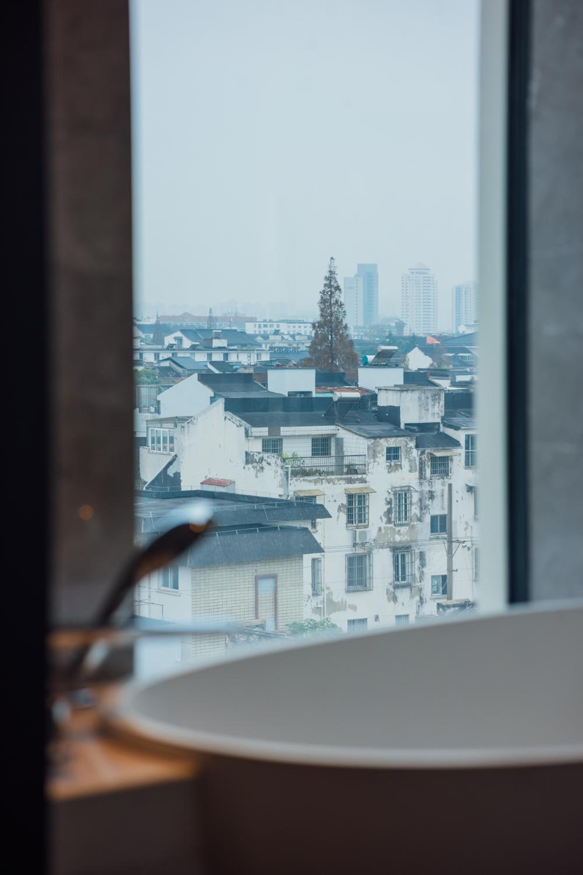 King Suite with City View - Photo 2