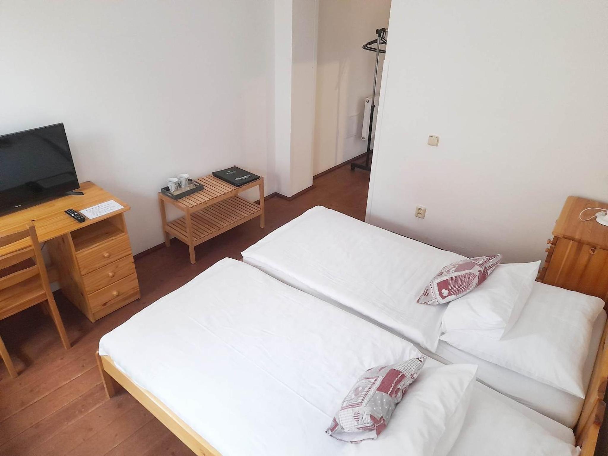 Double Room - Disability Access photo 3