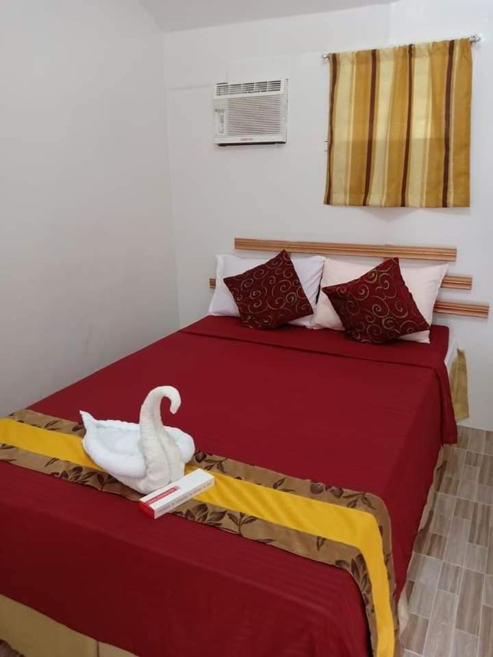 One-Bedroom Apartment - Photo 1