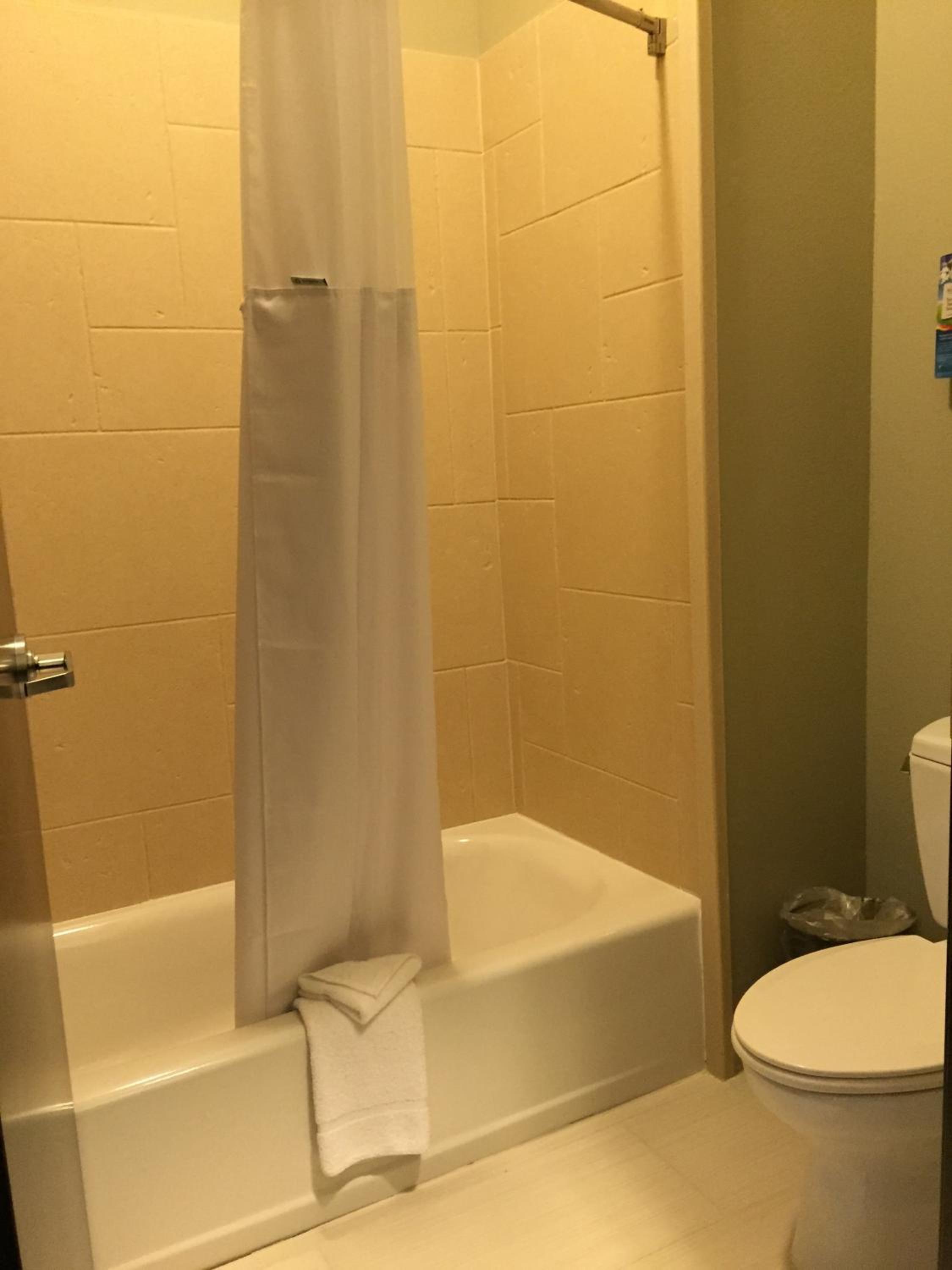 Deluxe King Room - Non-Smoking photo 2
