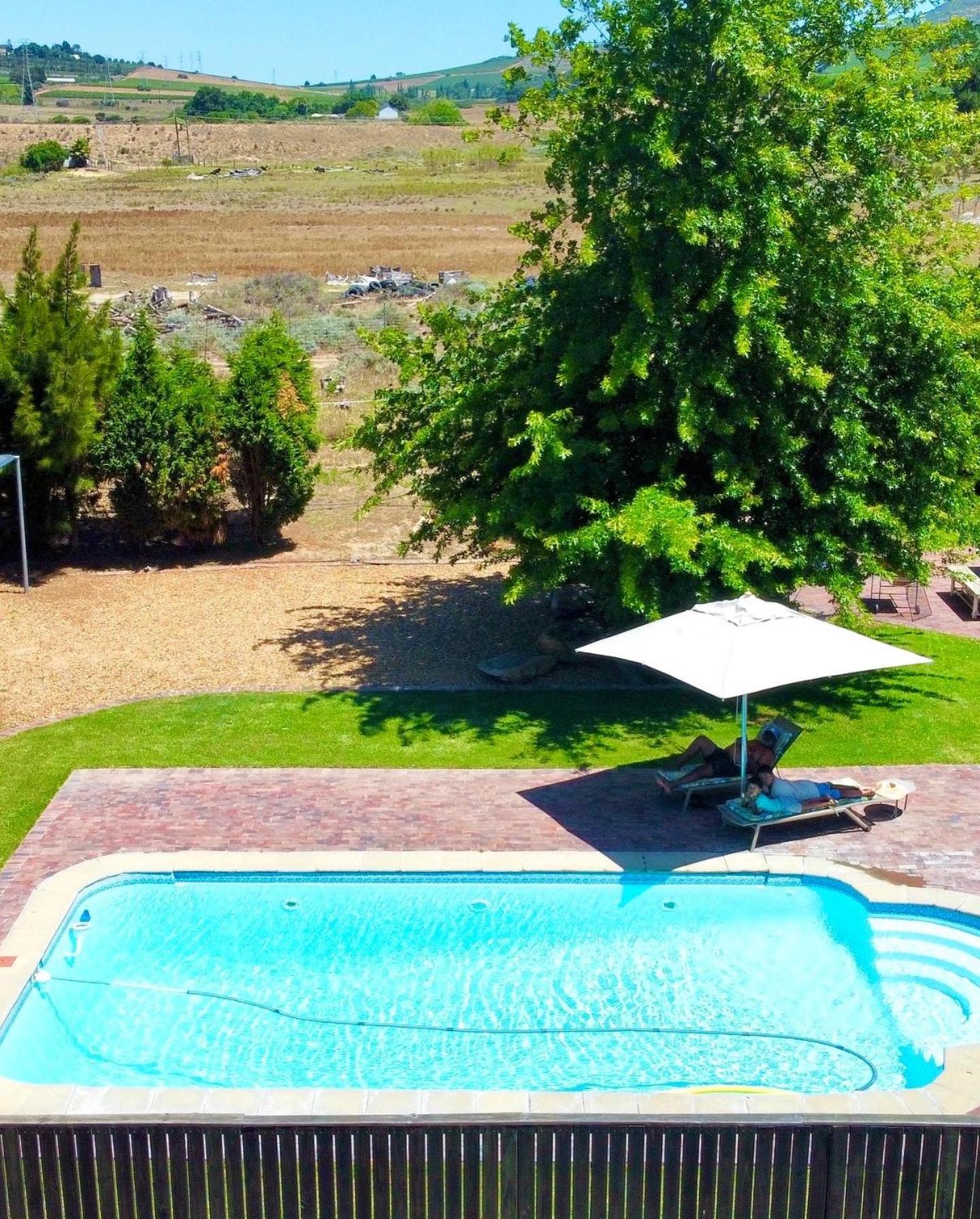 King Room with Pool View - Photo 5