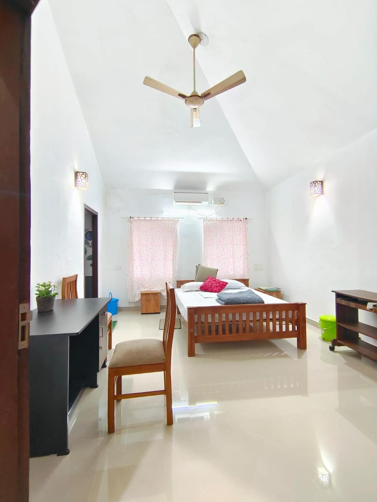 Deluxe Double Room photo 3