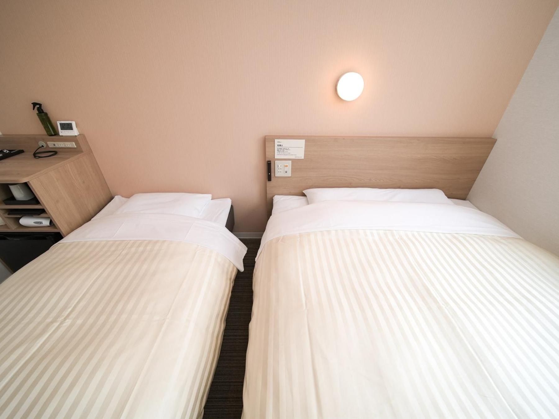Connecting Twin Room - Non-Smoking photo 2