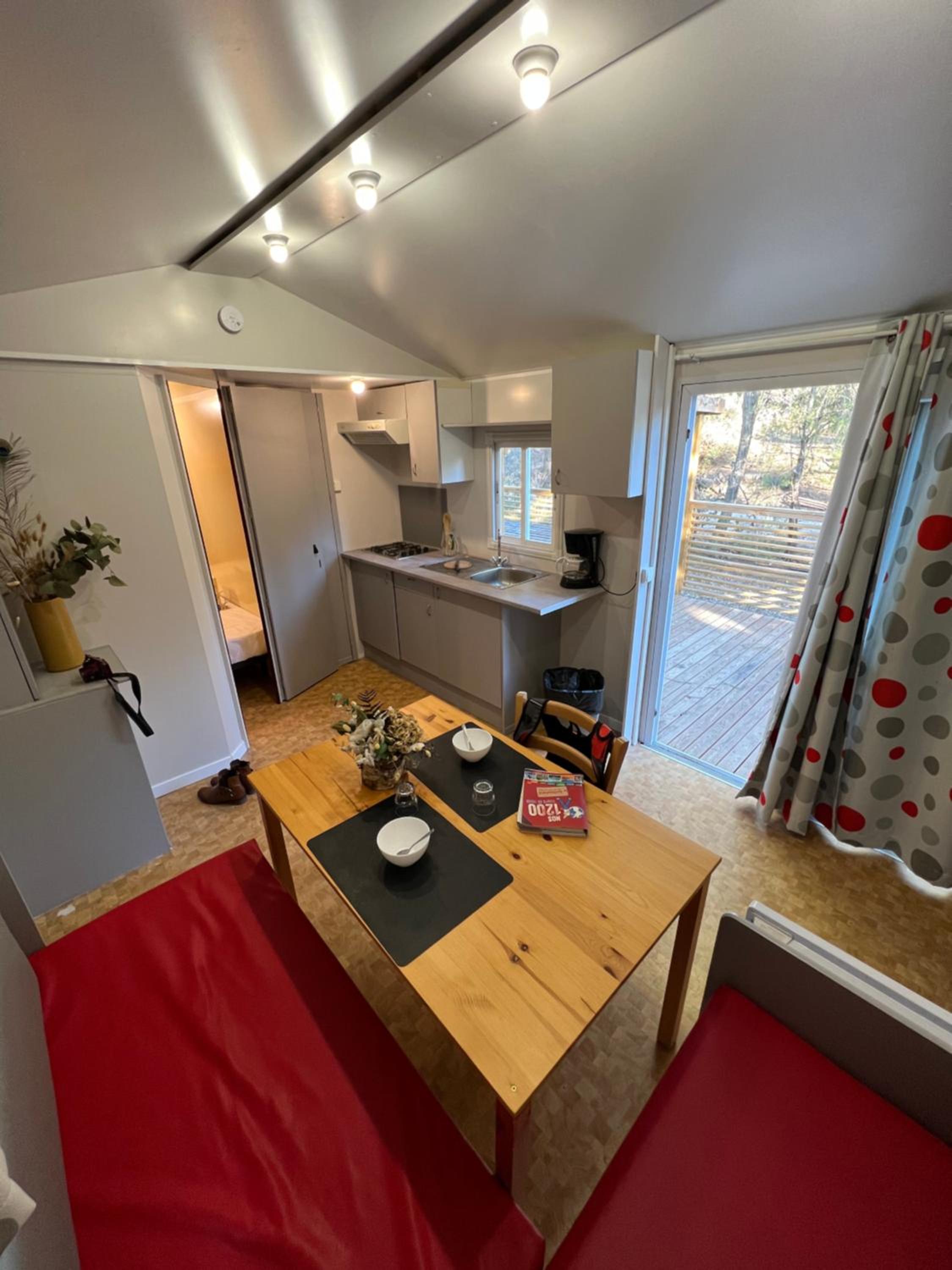 Mobile Home - Photo 7
