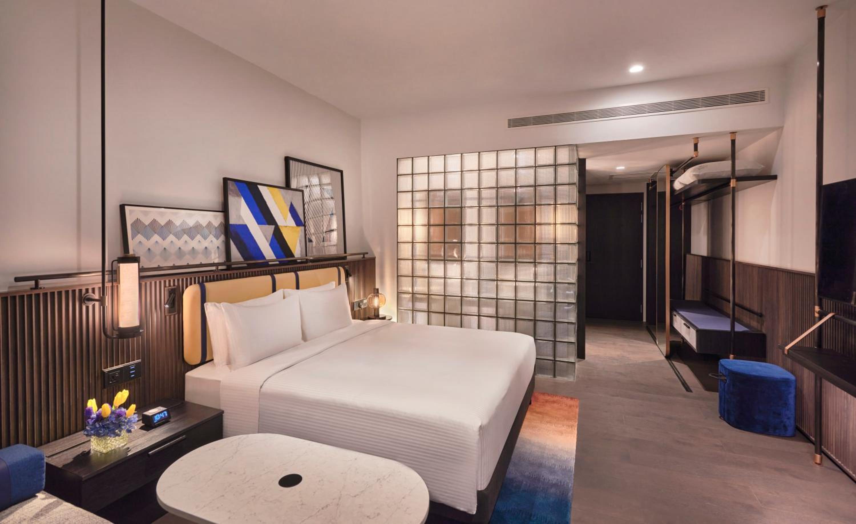 Club Residence, 1 King Bed, Lounge Access