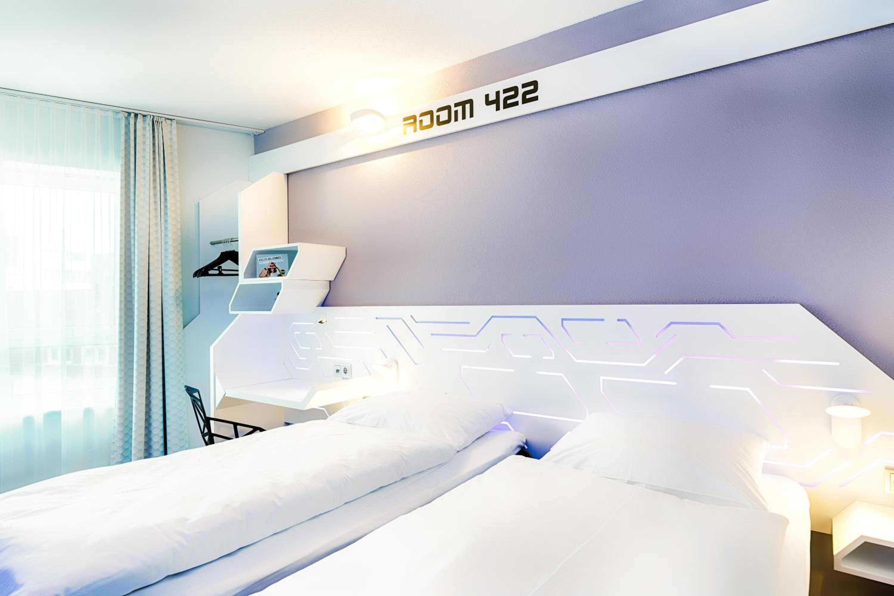 Twin Room - Photo 1