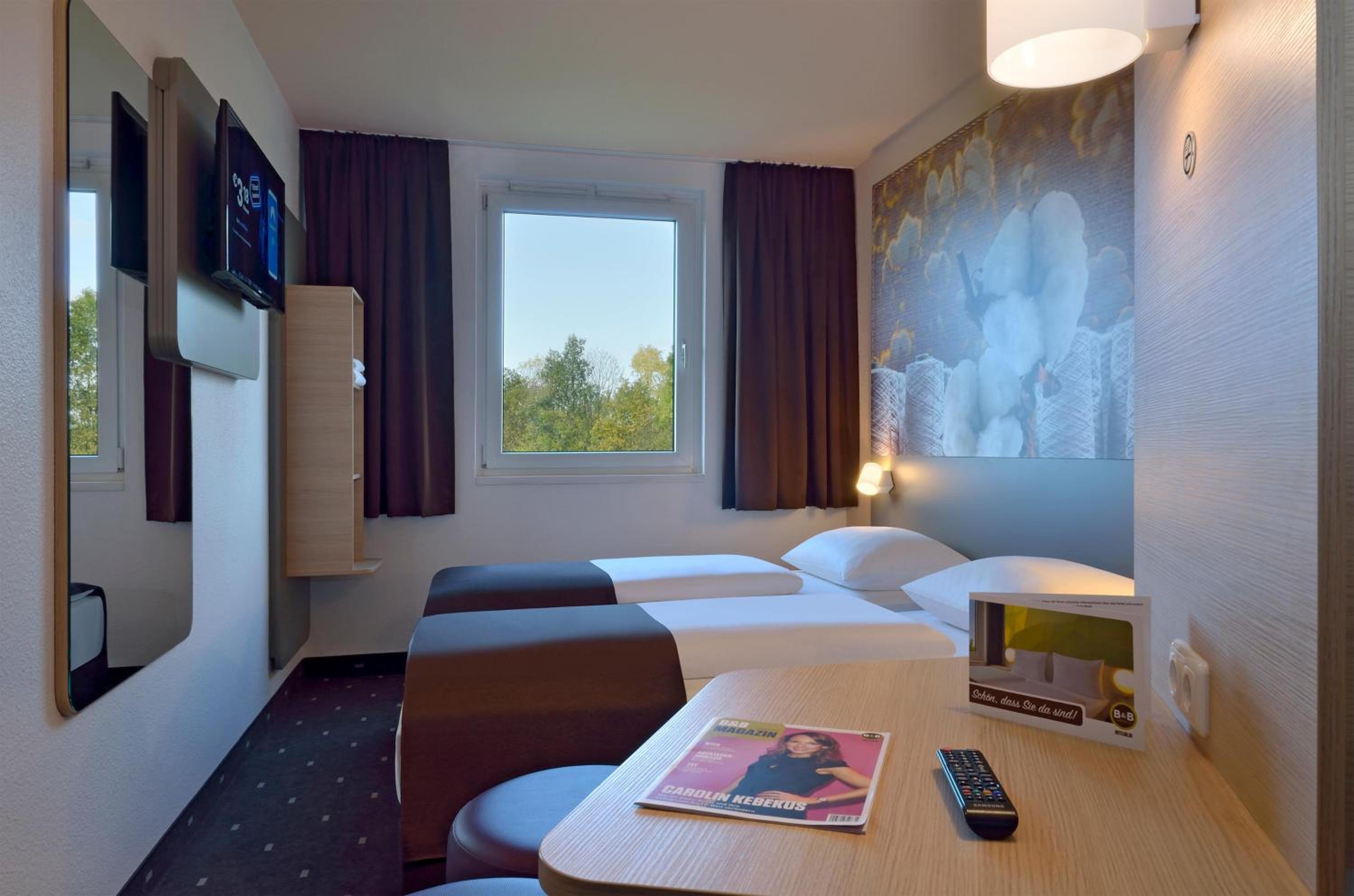 Twin Room - Photo 1