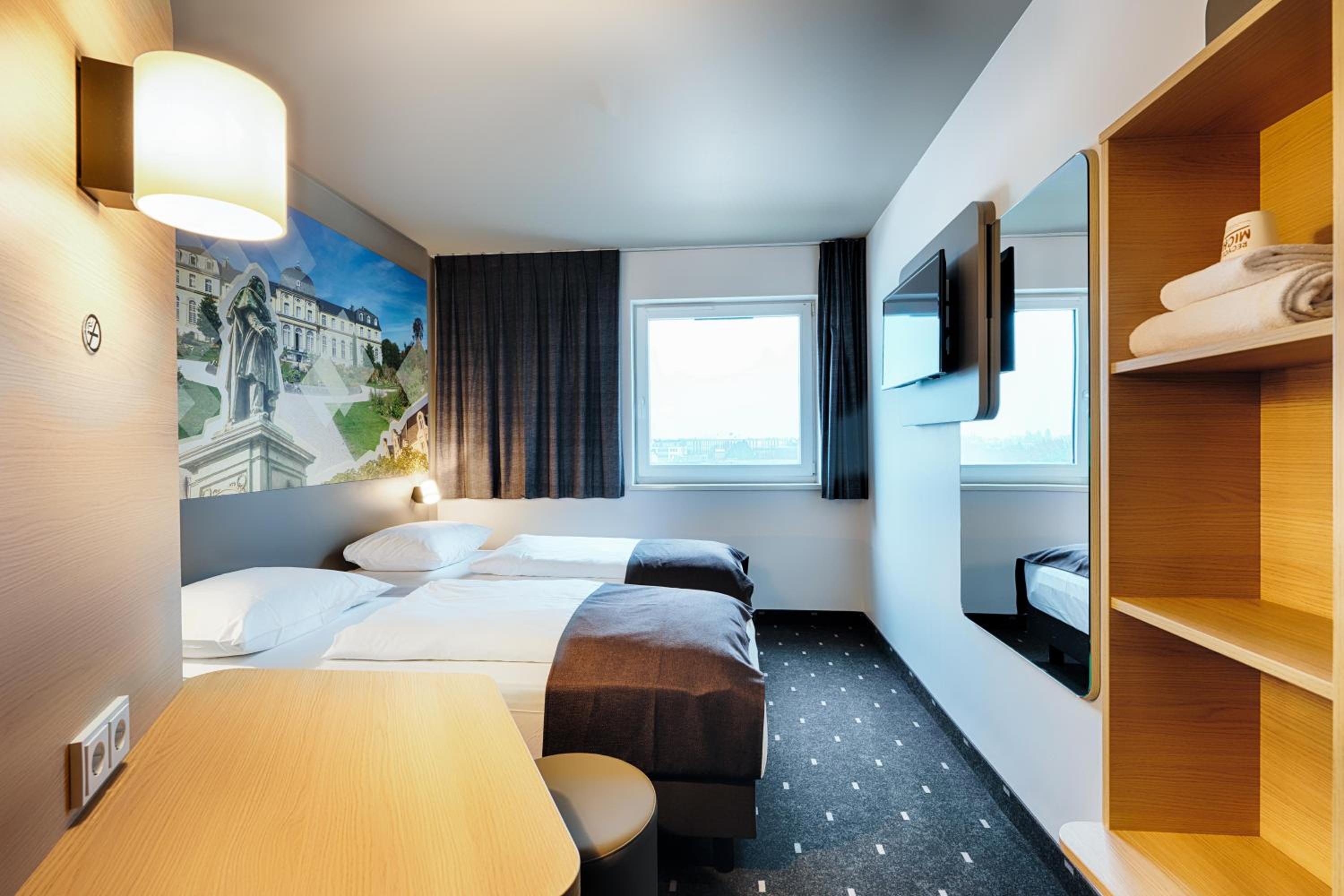 Twin Room - Photo 1