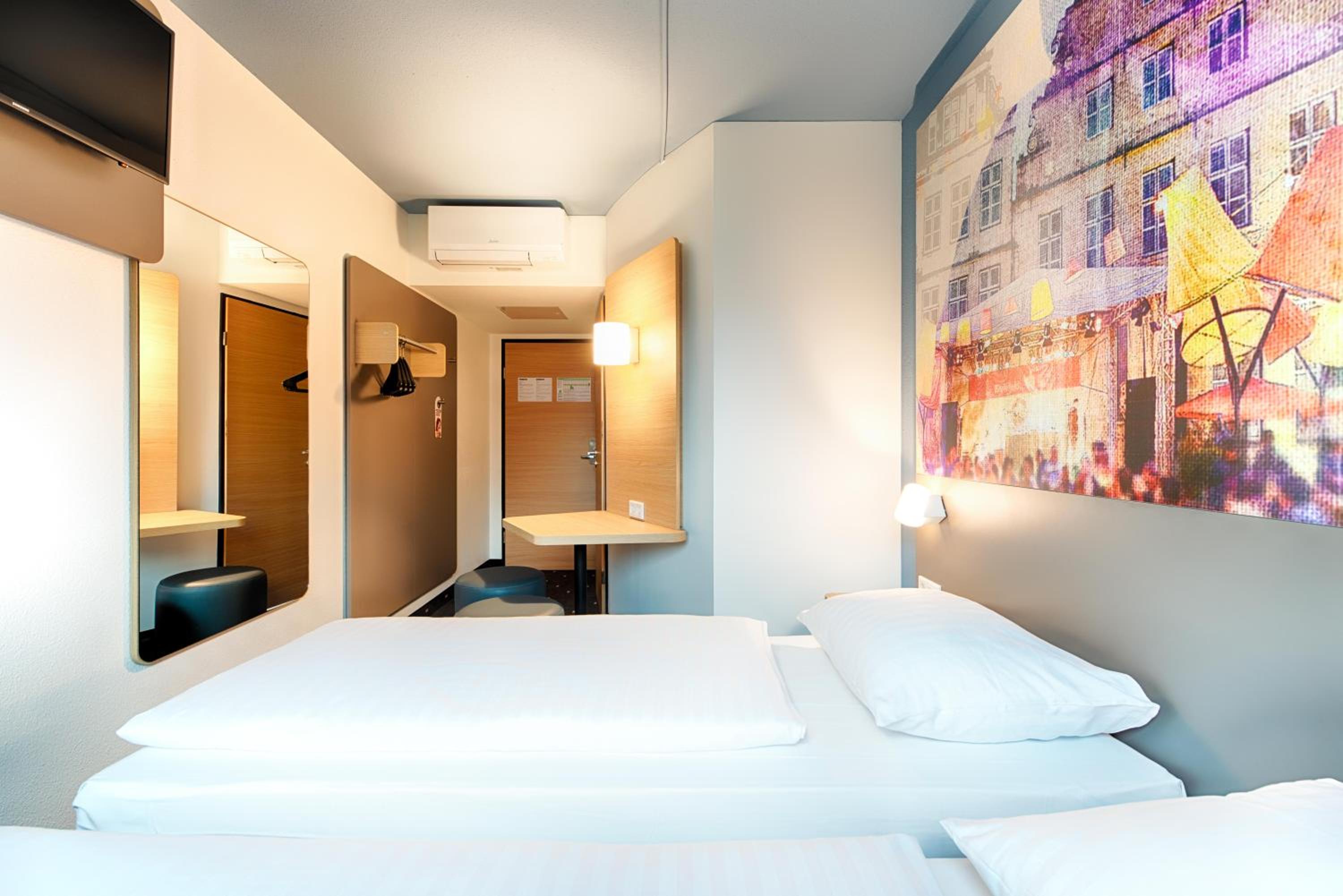 Twin Room - Photo 4