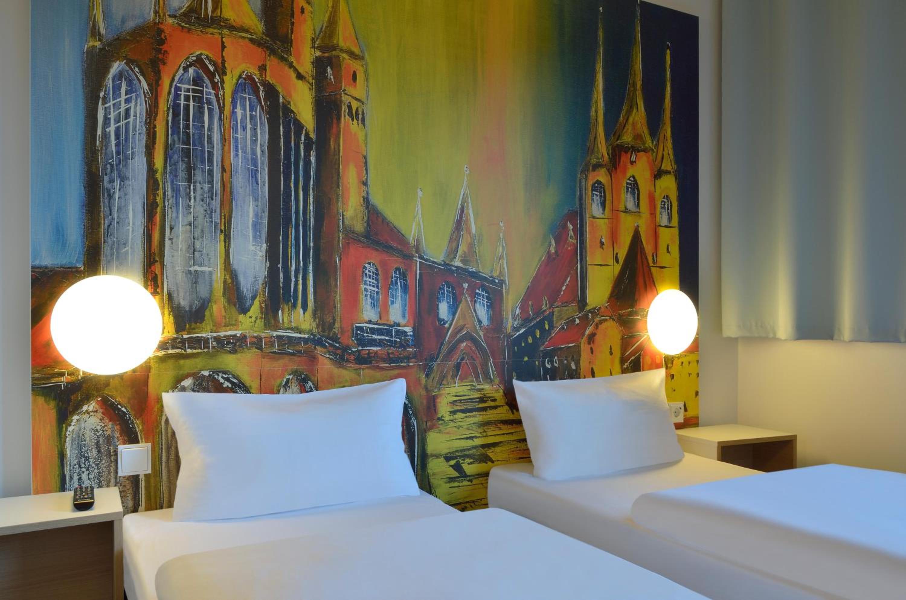 Twin Room - Photo 3