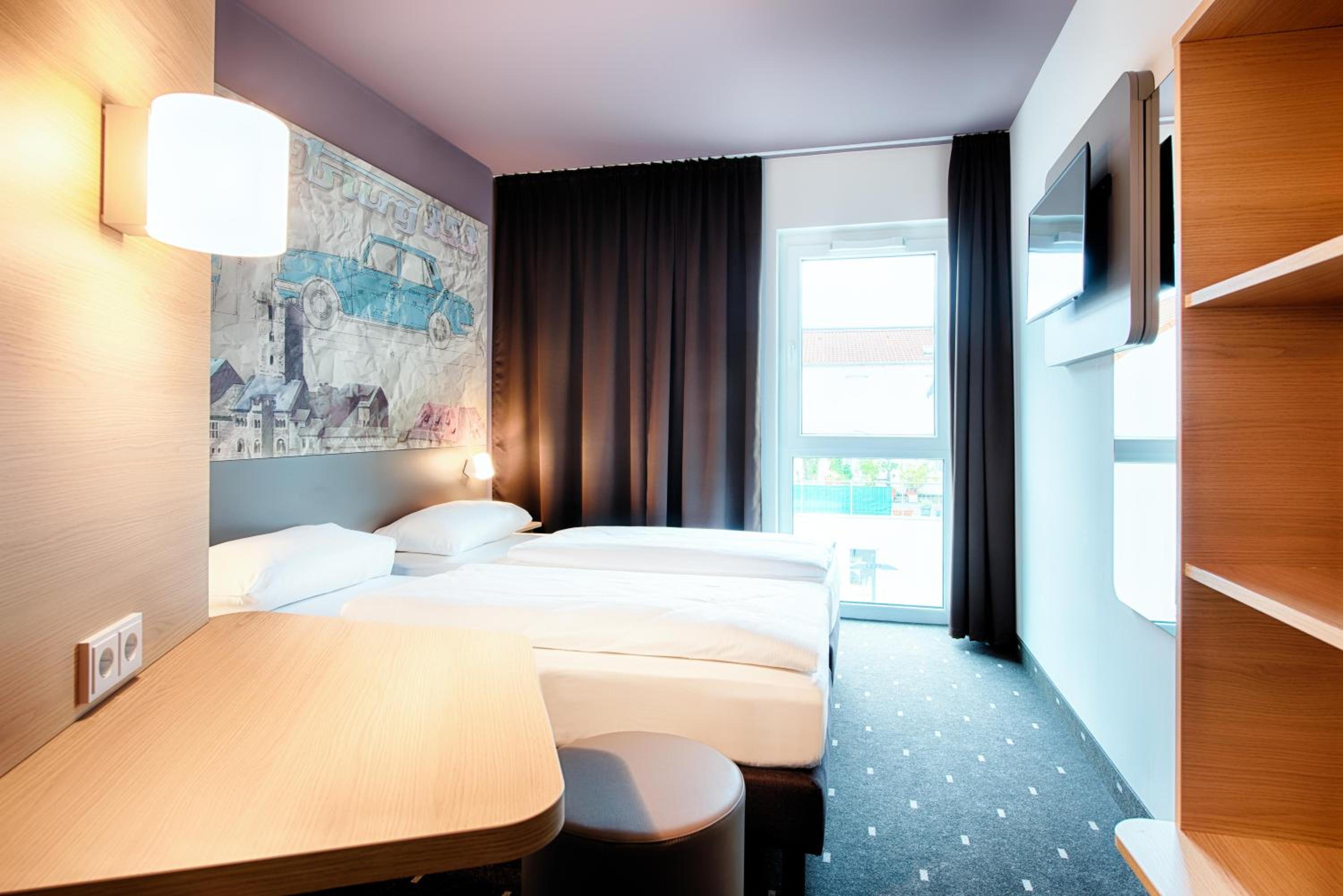 Twin Room - Photo 3