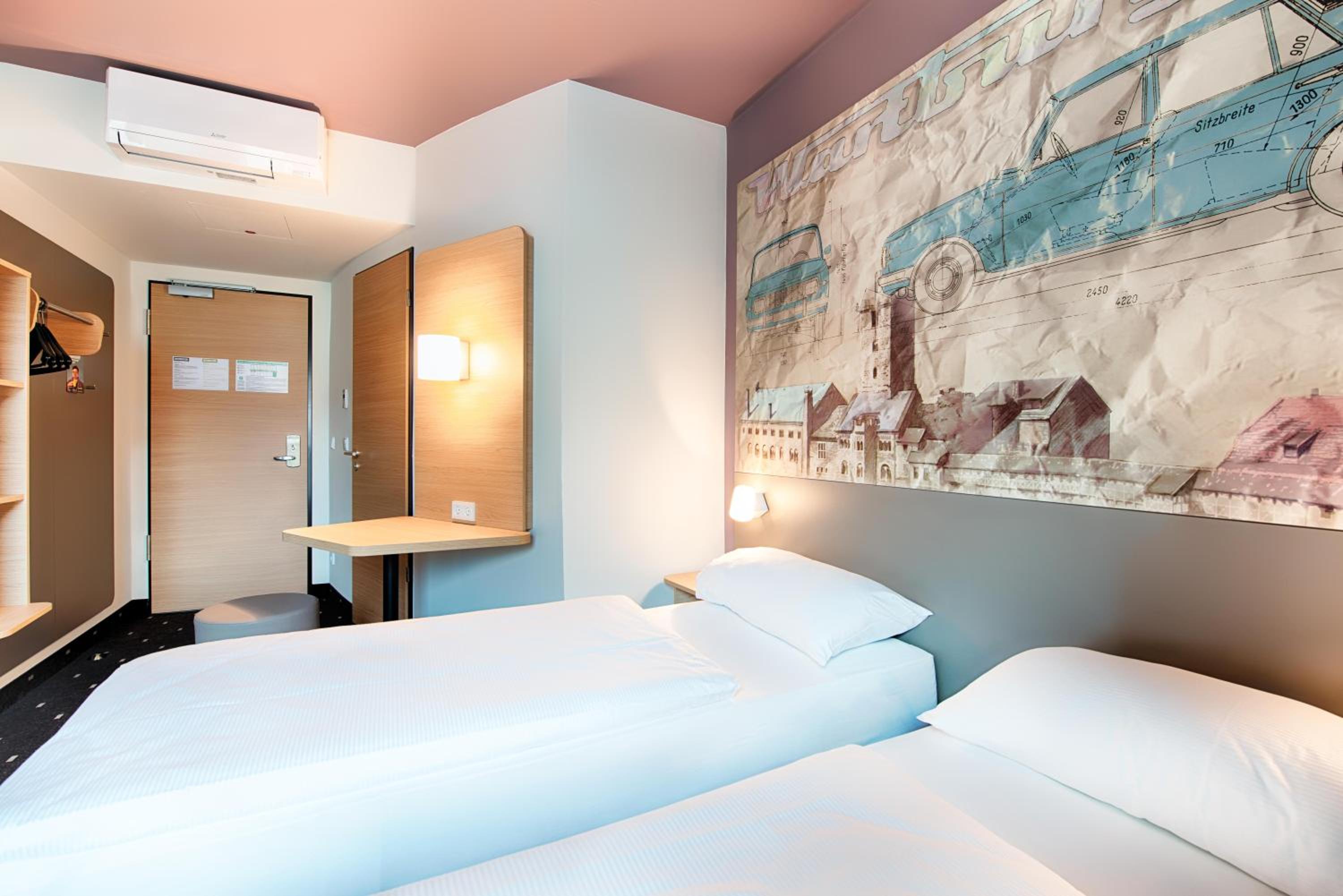 Twin Room - Photo 1