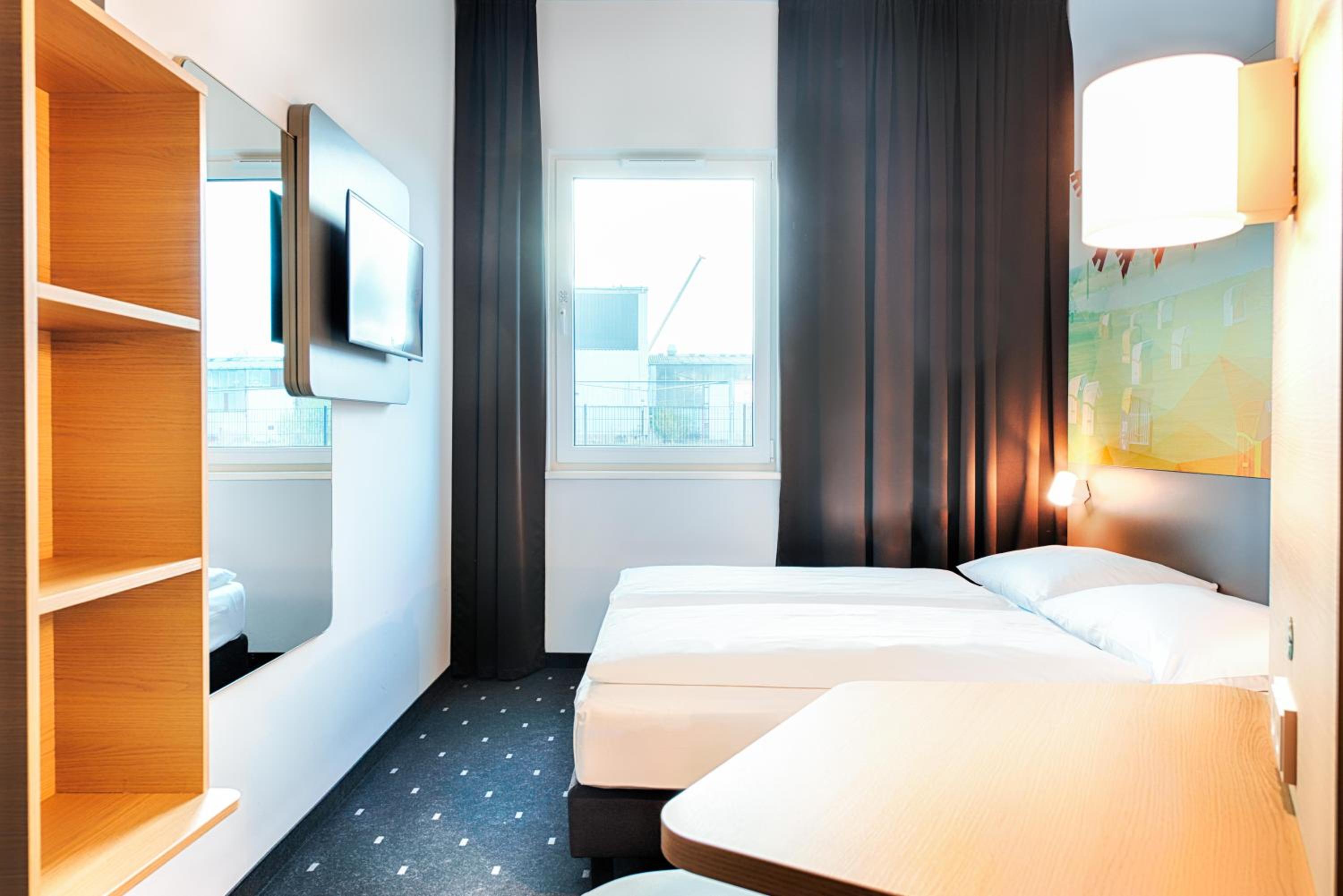 Double Room - Photo 5