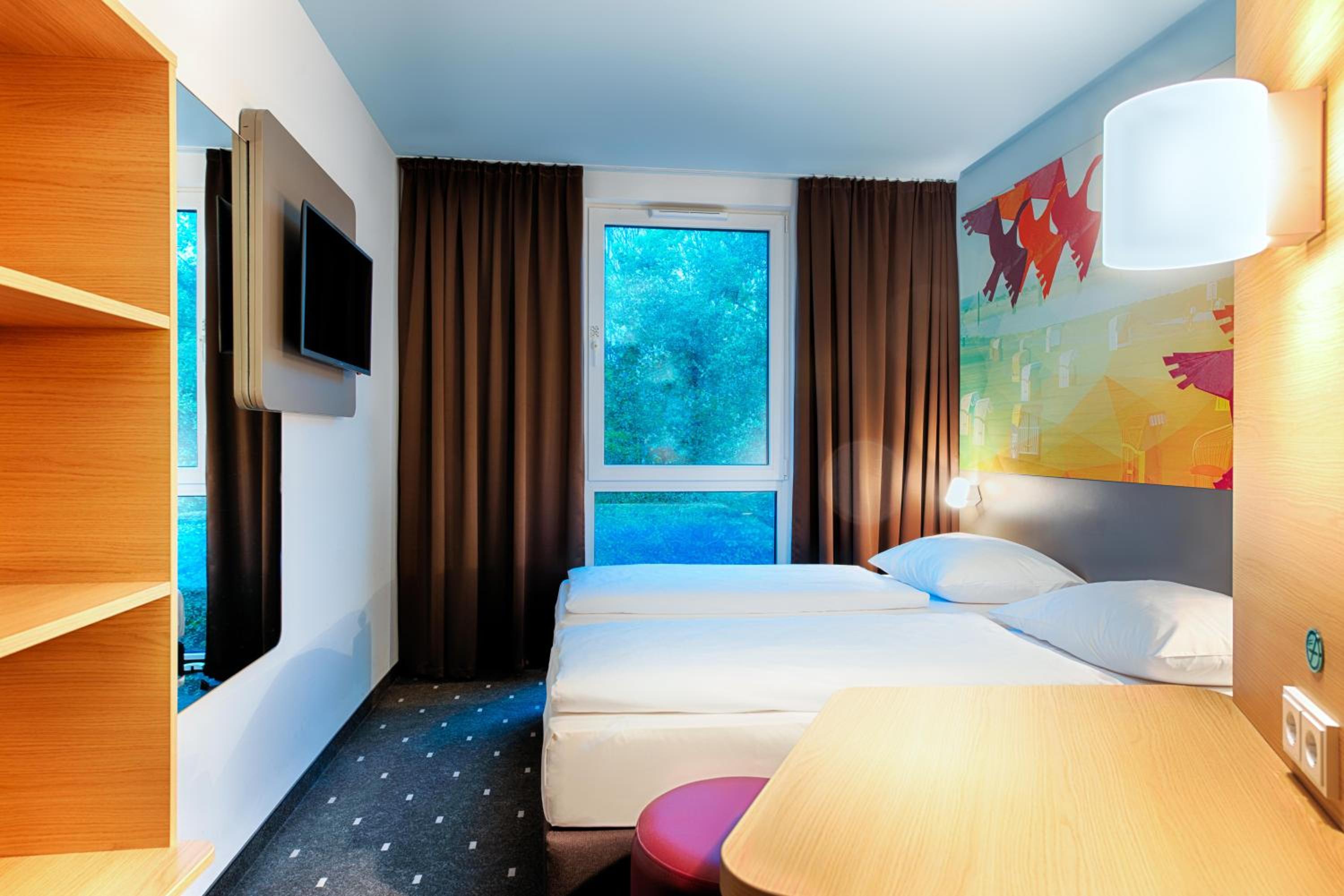 Twin Room - Photo 1