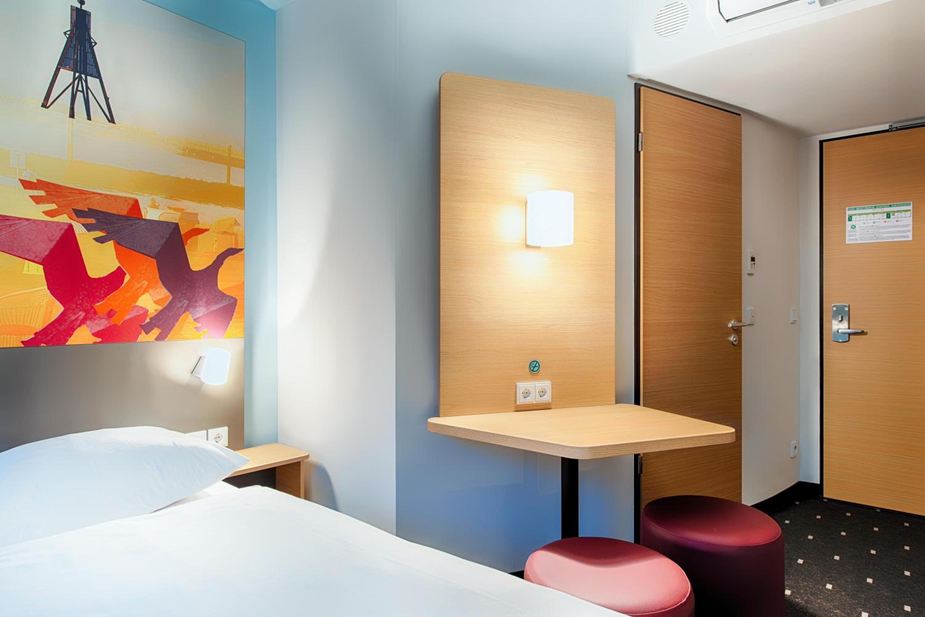 Twin Room - Photo 2