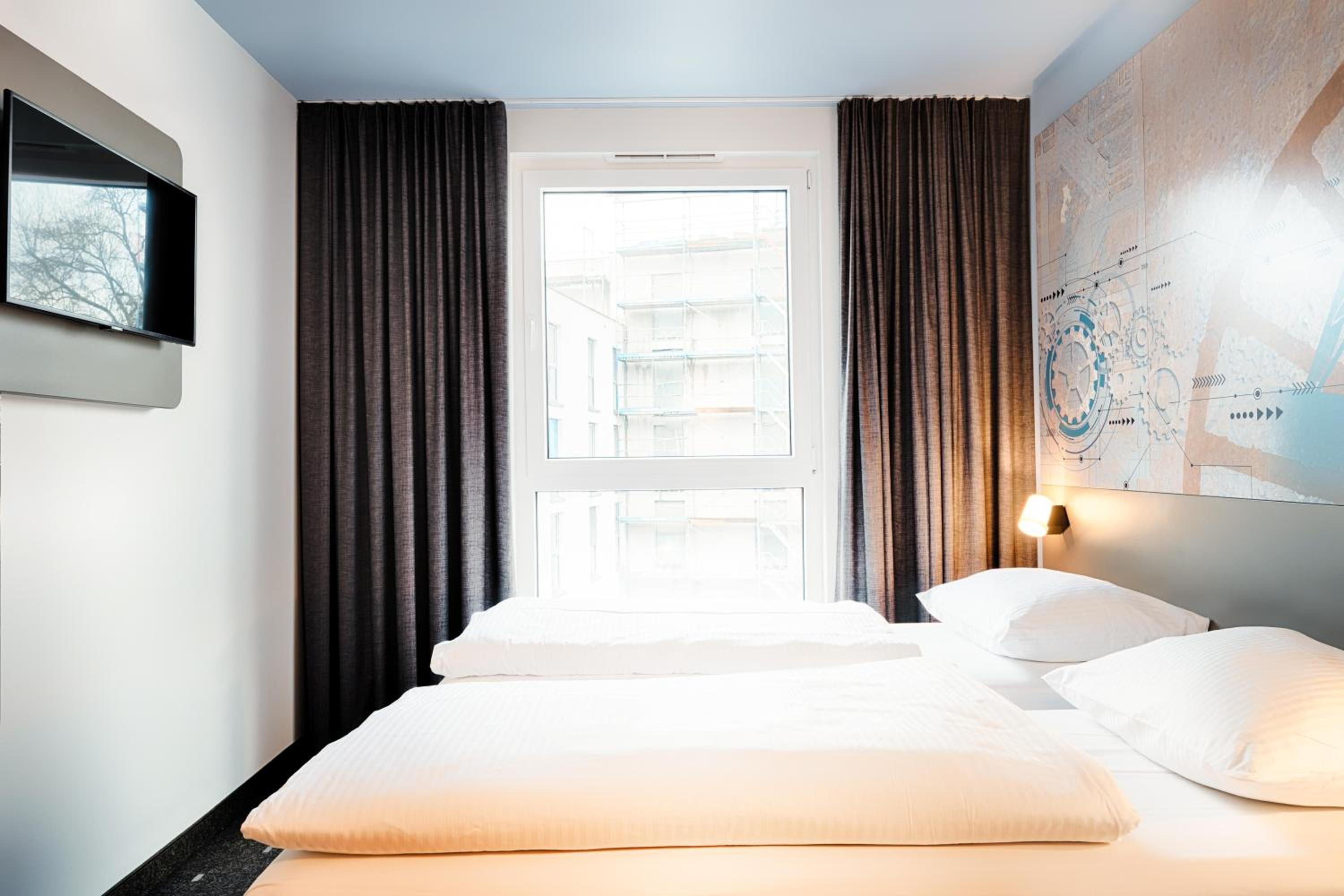 Twin Room - Photo 4